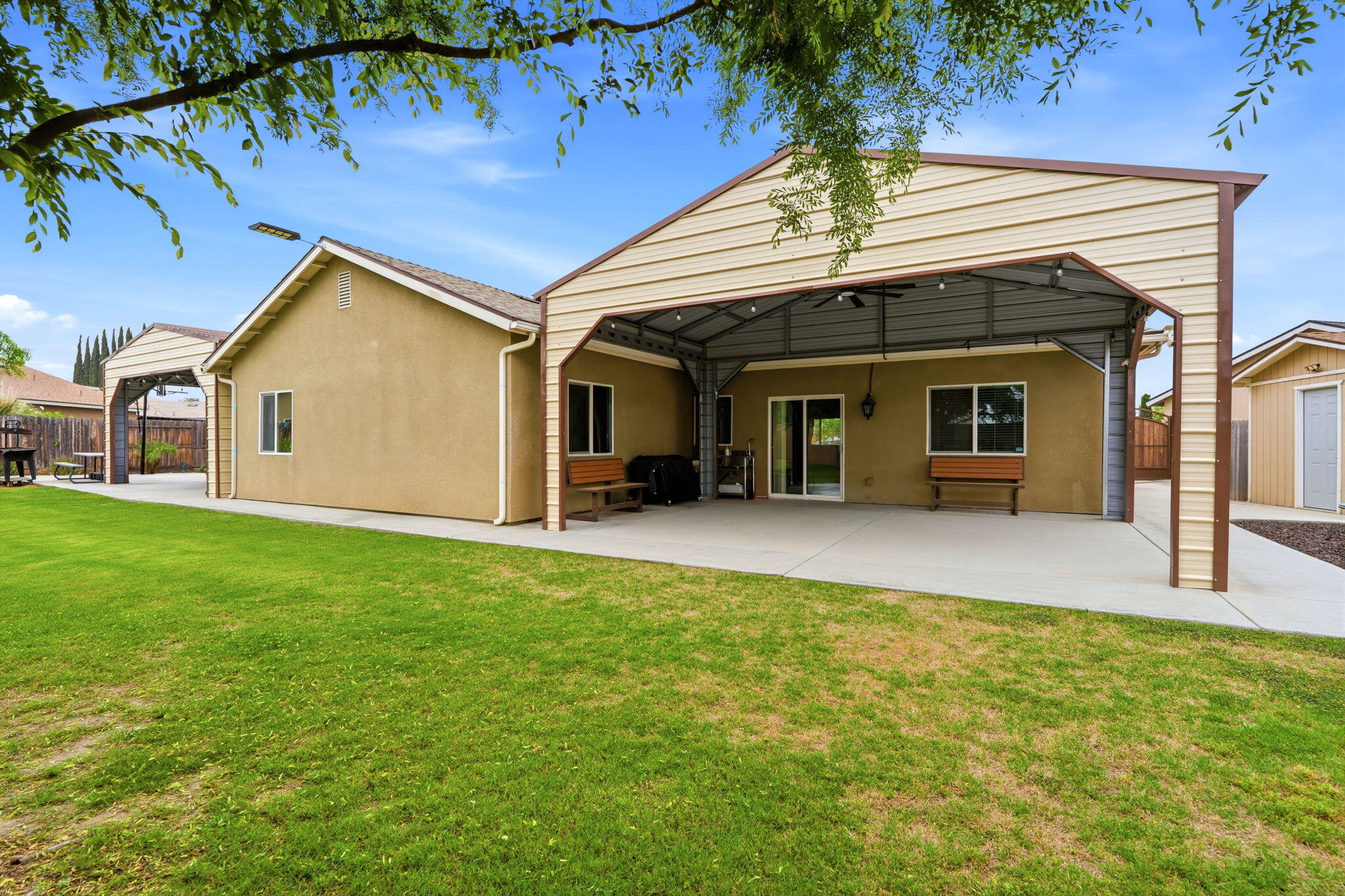 1037 Royal Oak St, Porterville, CA 93257