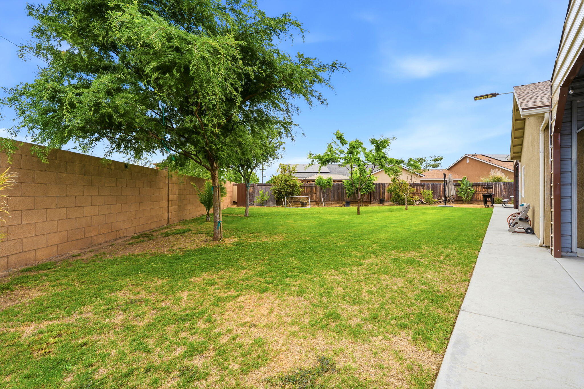 1037 Royal Oak St, Porterville, CA 93257