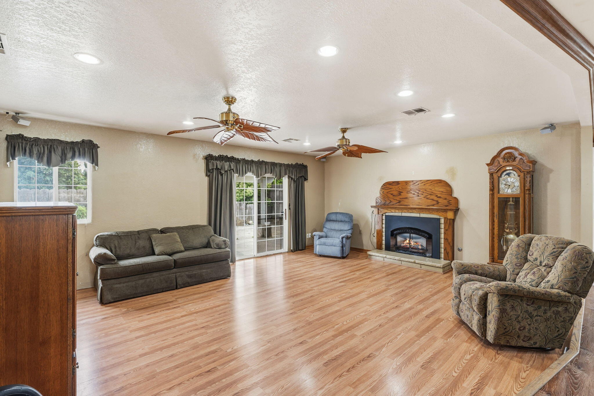 3349 W Cutler Ave, Visalia, CA 93277