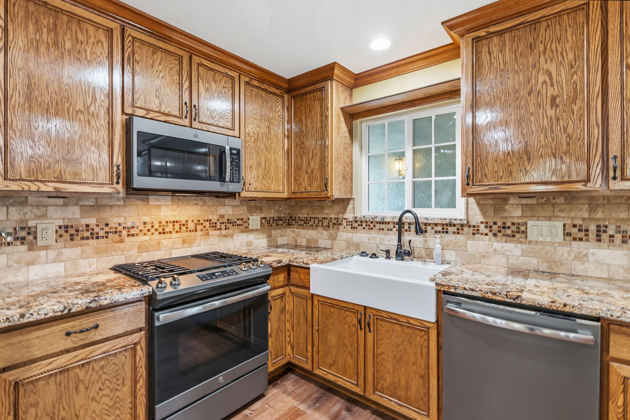 3349 W Cutler Ave, Visalia, CA 93277