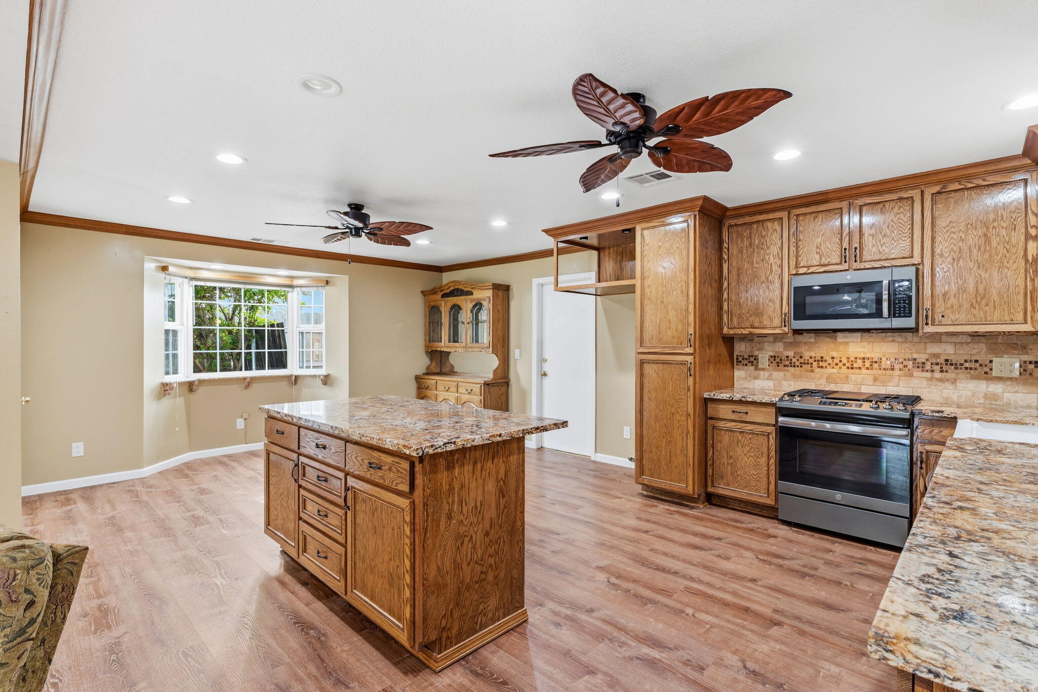 3349 W Cutler Ave, Visalia, CA 93277