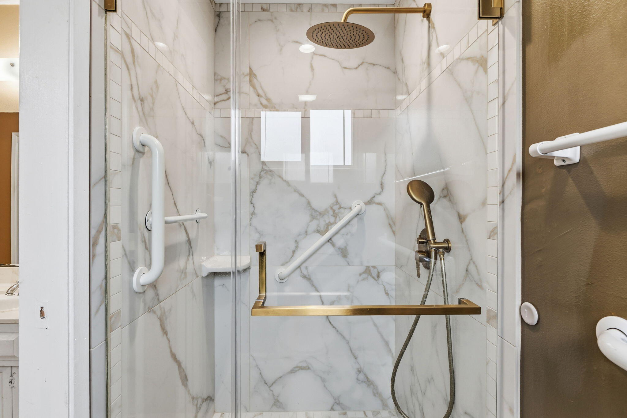 3349 W Cutler Ave, Visalia, CA 93277