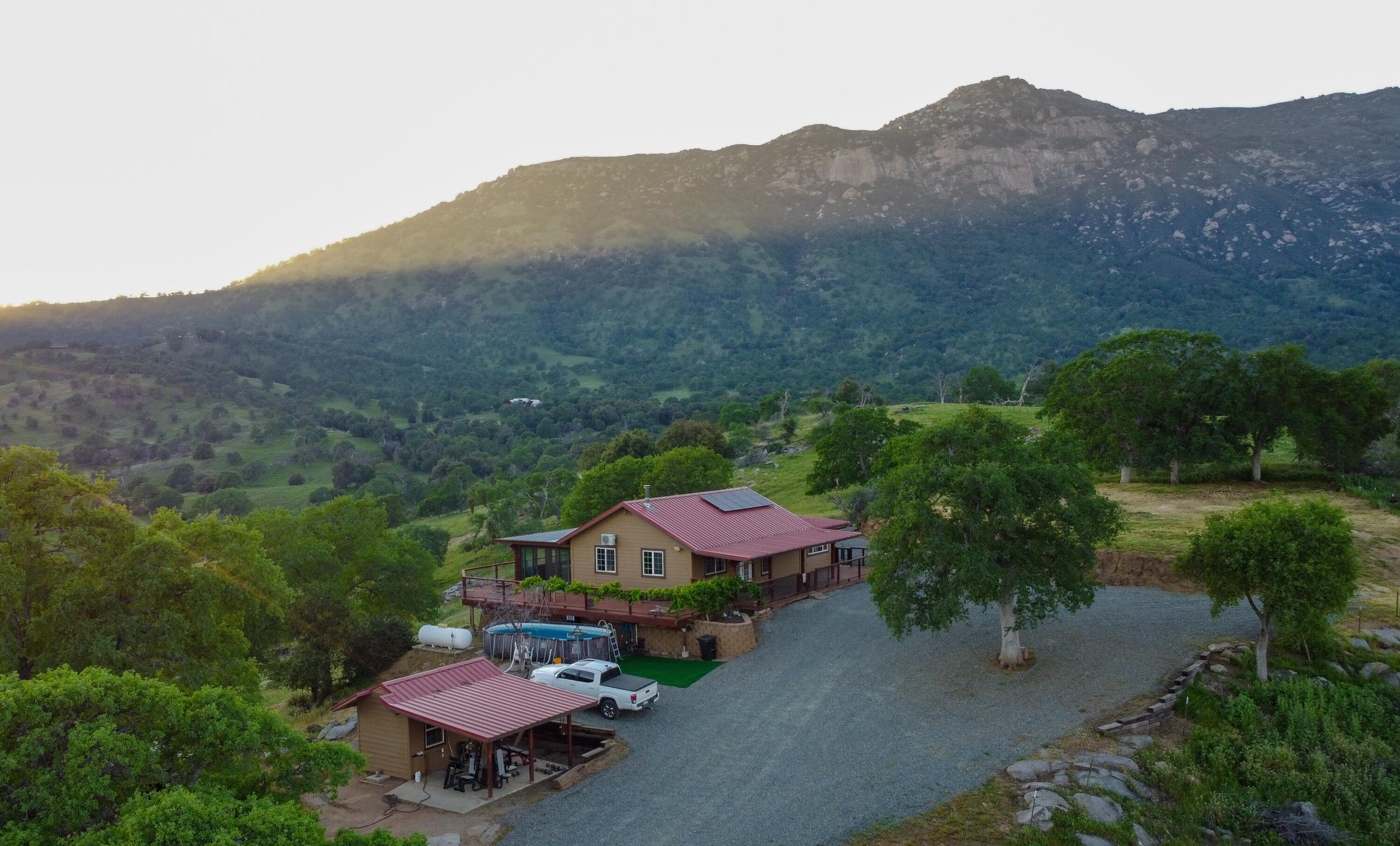 41652 Yokohl Valley Dr #A, Springville, CA 93265