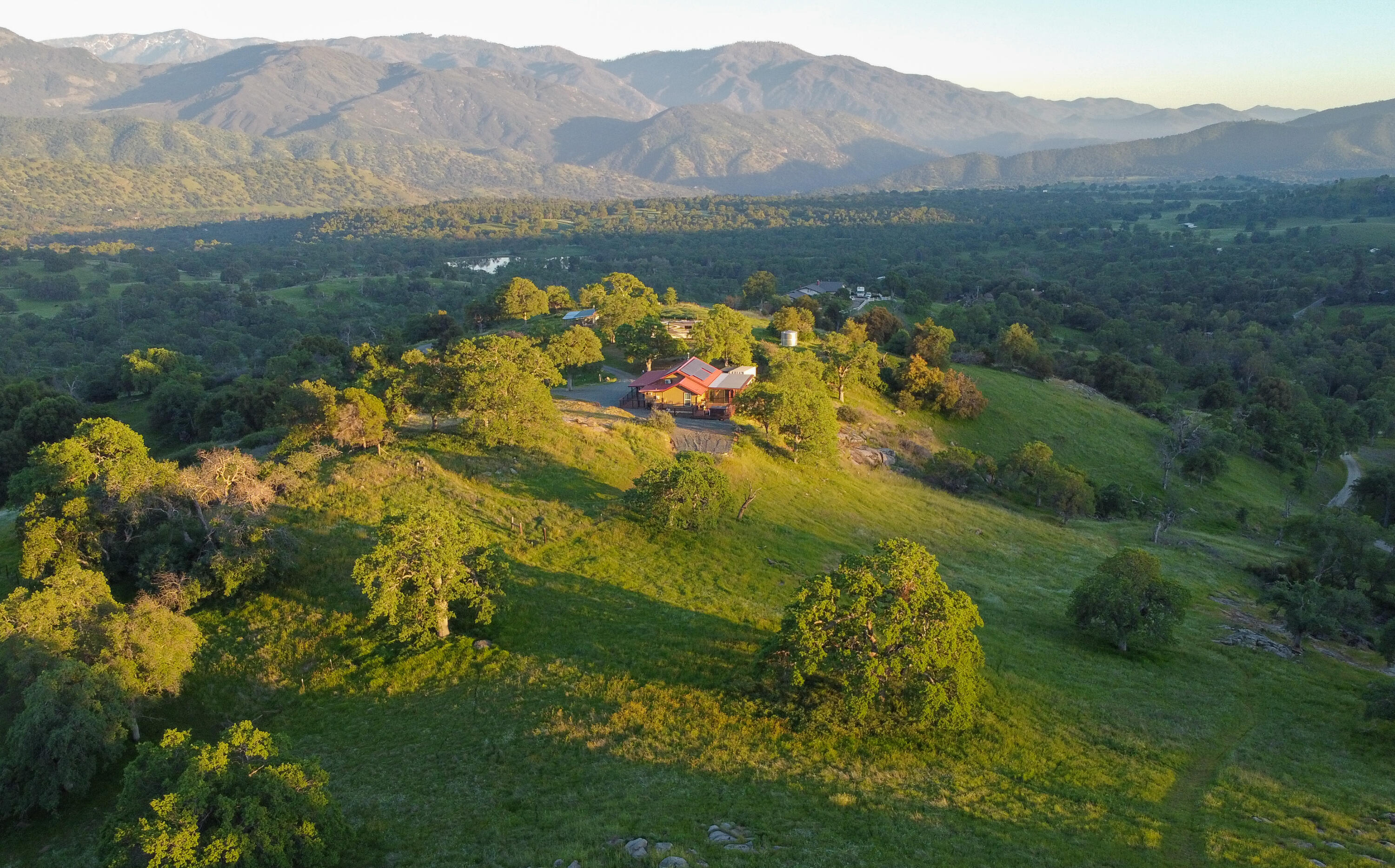 41652 Yokohl Valley Dr #A, Springville, CA 93265