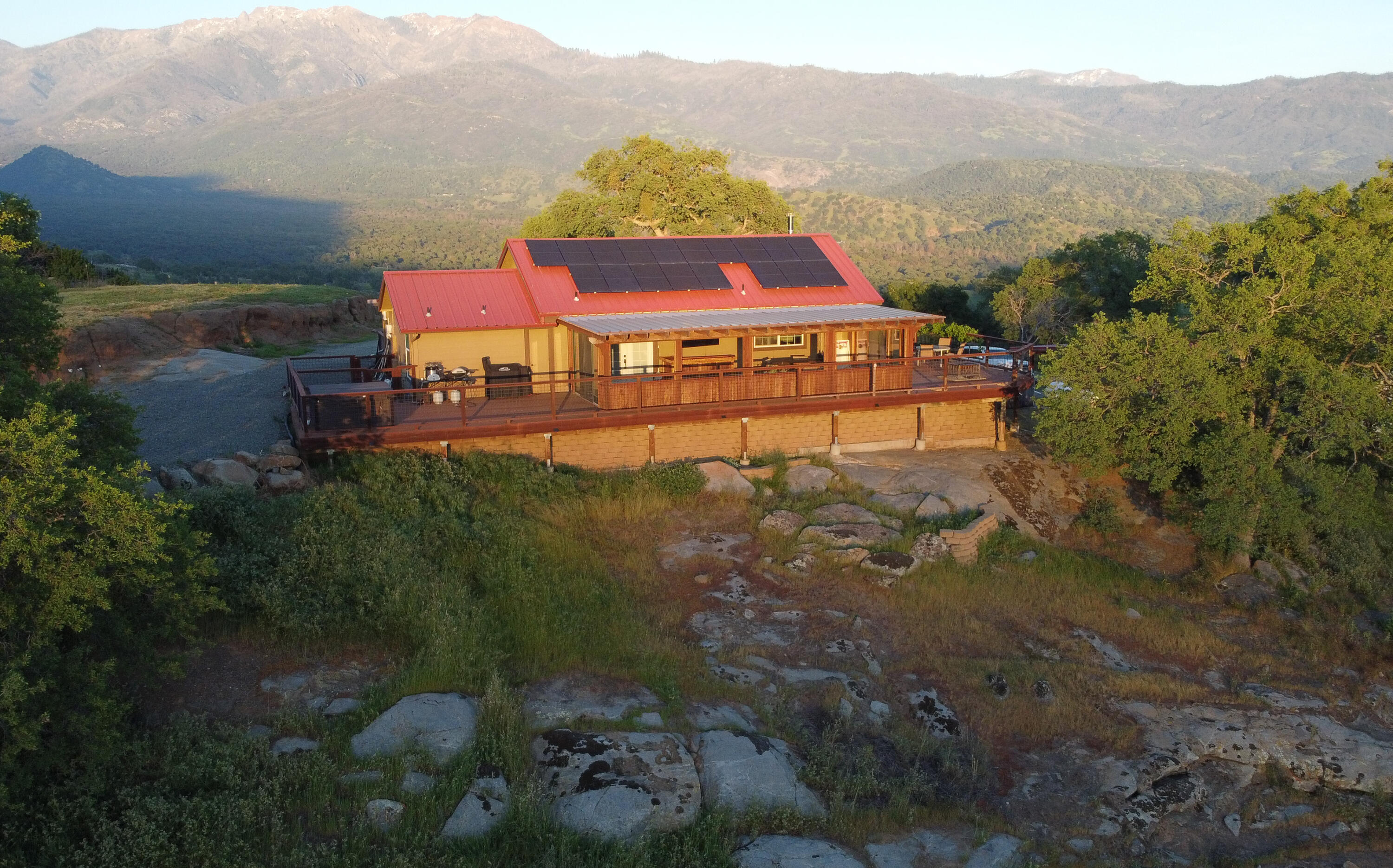 41652 Yokohl Valley Dr #A, Springville, CA 93265