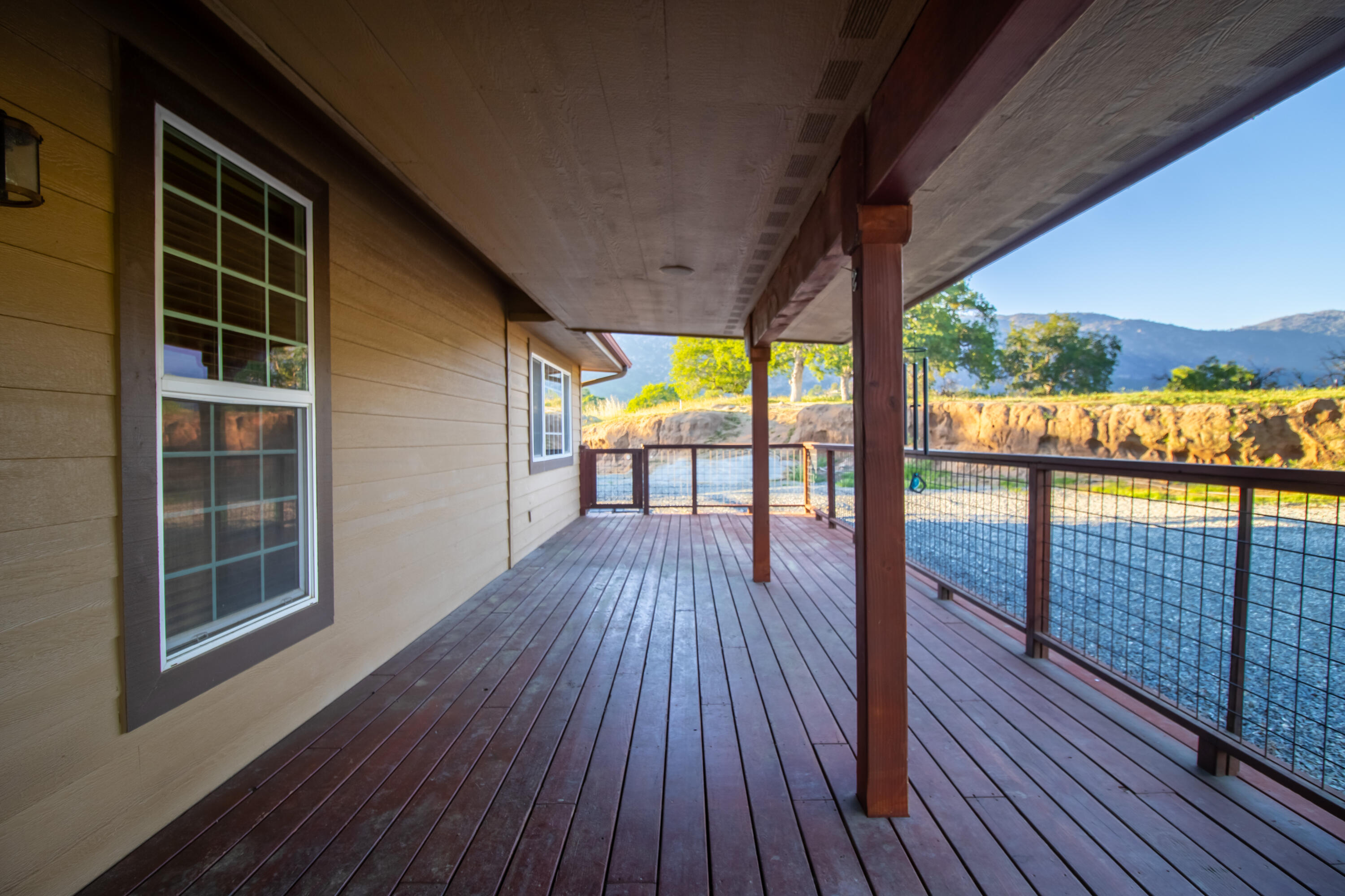 41652 Yokohl Valley Dr #A, Springville, CA 93265