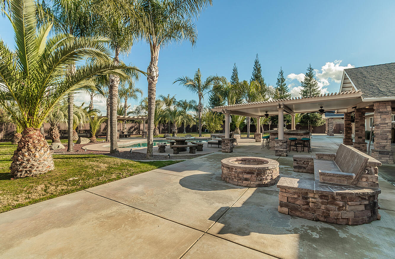 7010 S Frankwood Ave, Reedley, CA 93654