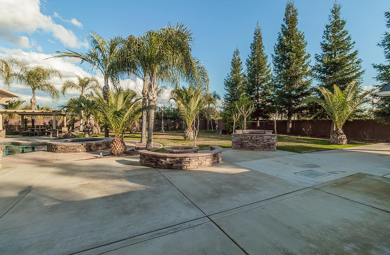 7010 S Frankwood Ave, Reedley, CA 93654