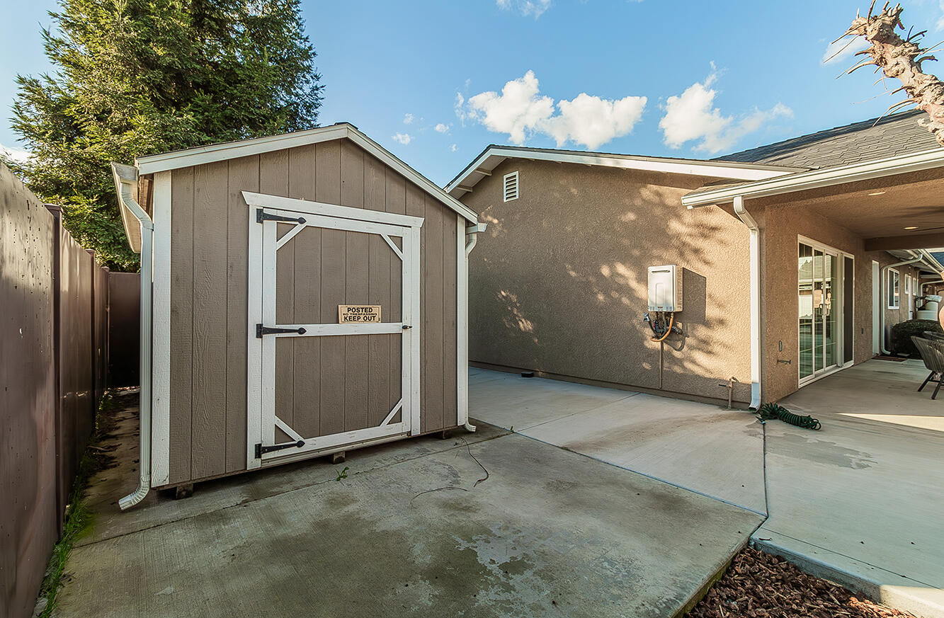 7010 S Frankwood Ave, Reedley, CA 93654