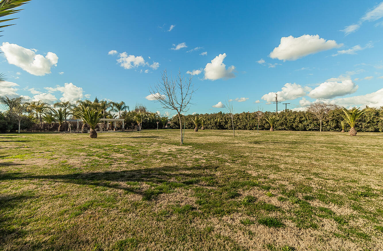 7010 S Frankwood Ave, Reedley, CA 93654