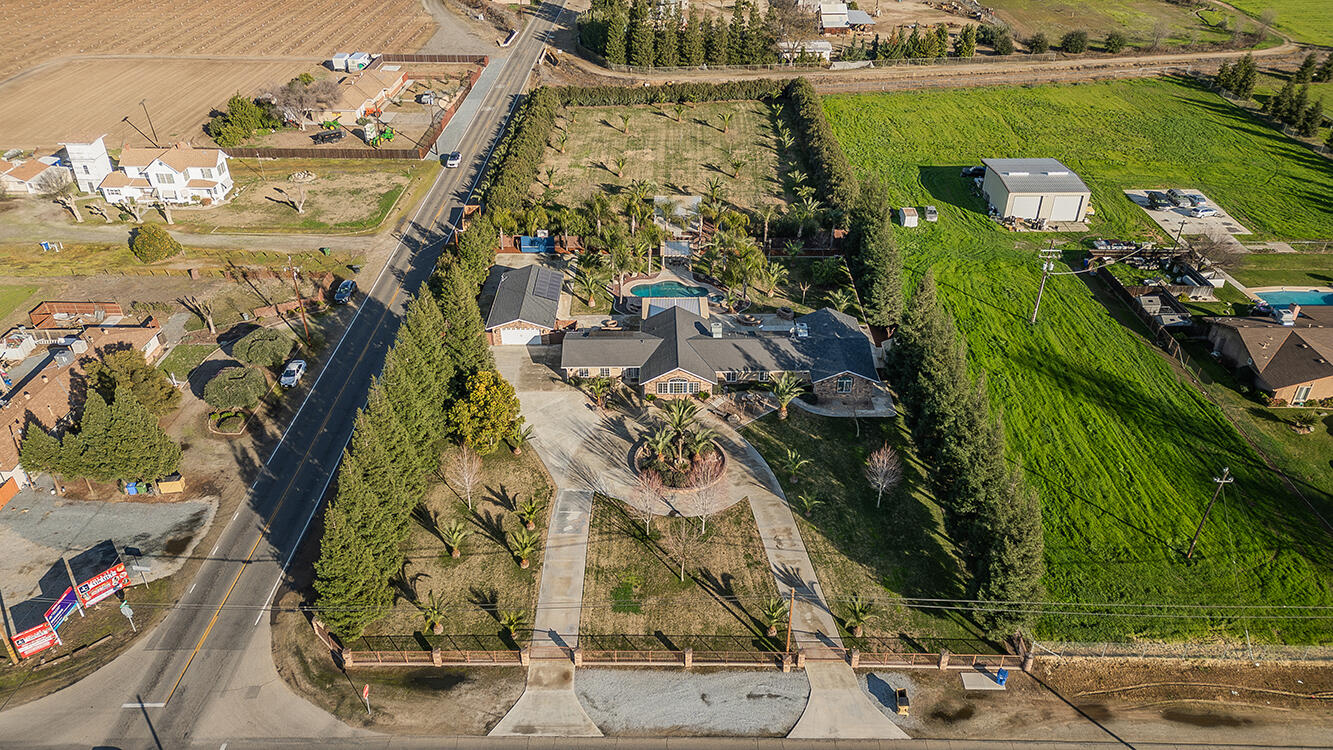 7010 S Frankwood Ave, Reedley, CA 93654