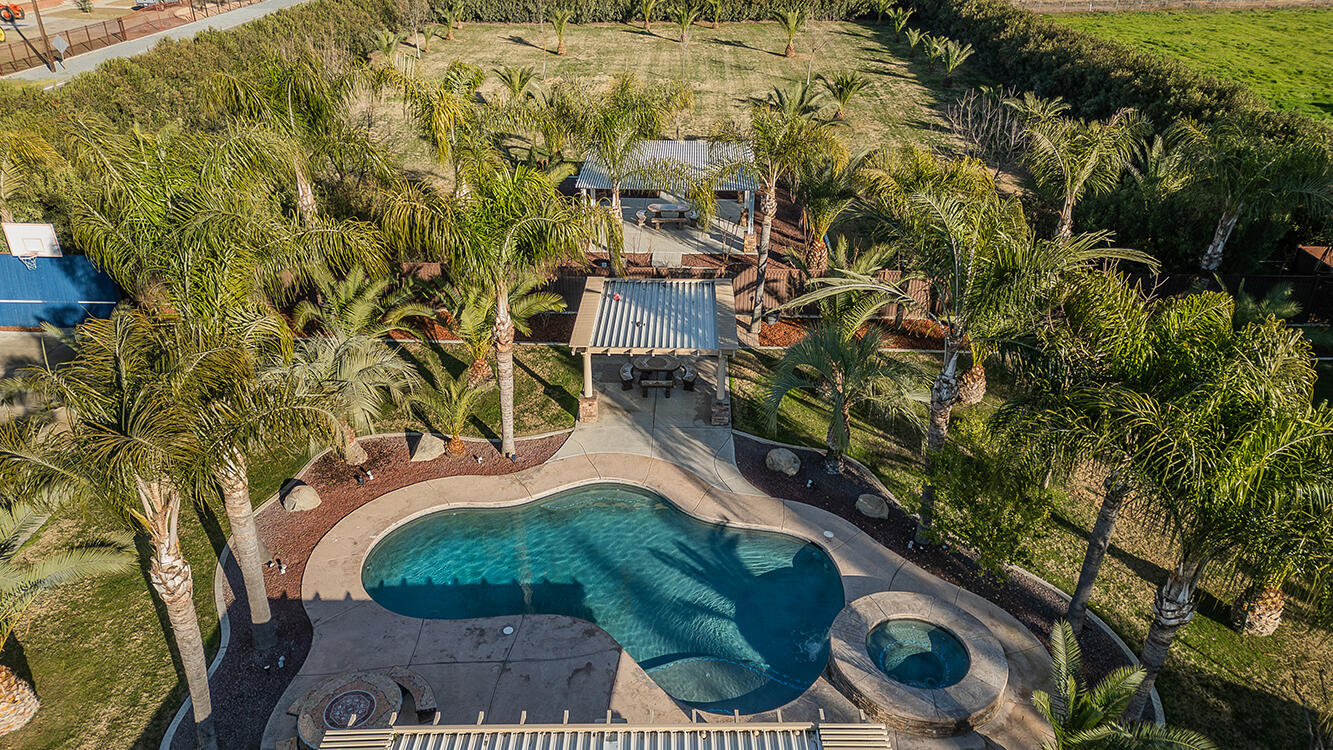 7010 S Frankwood Ave, Reedley, CA 93654