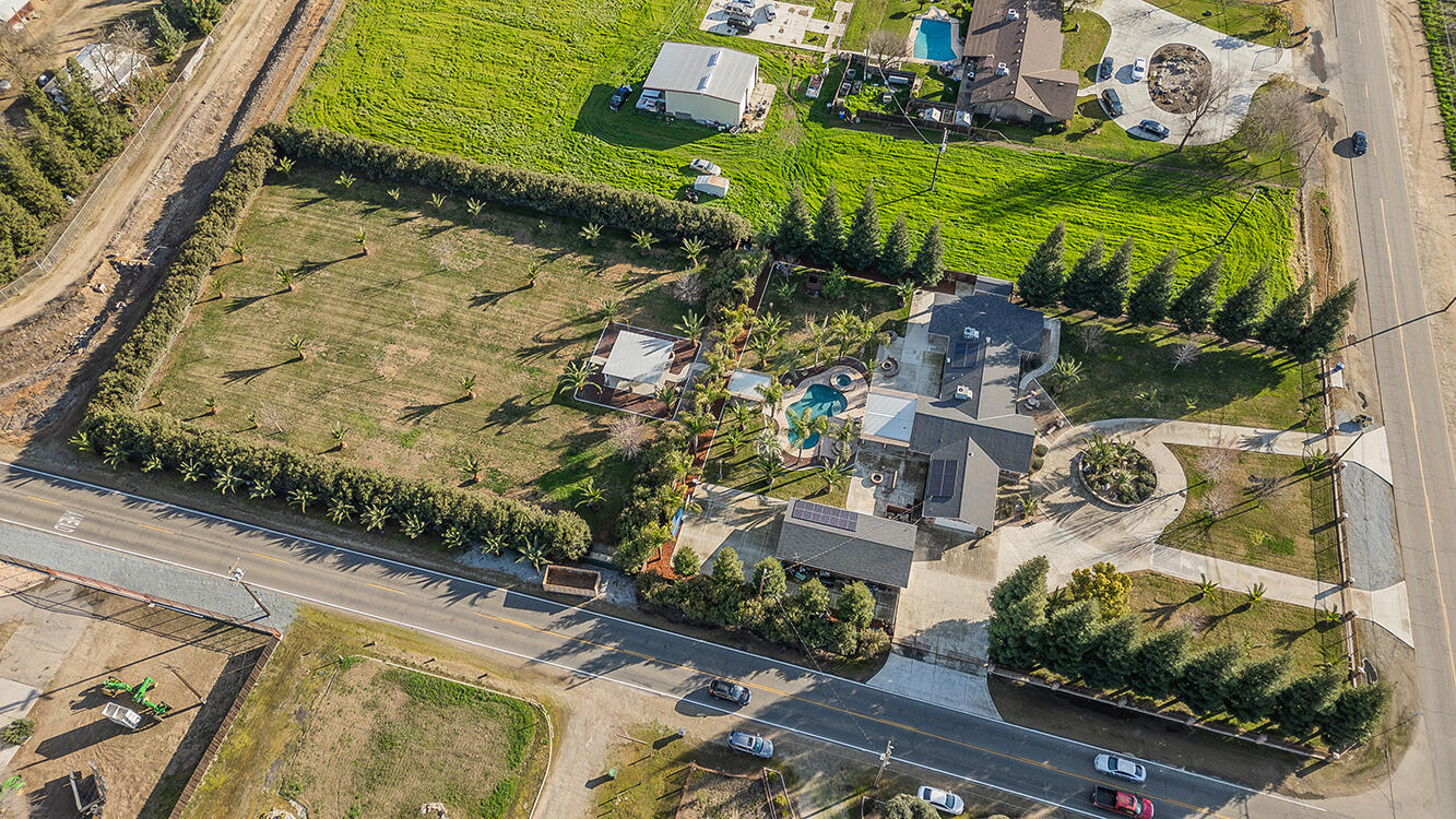 7010 S Frankwood Ave, Reedley, CA 93654