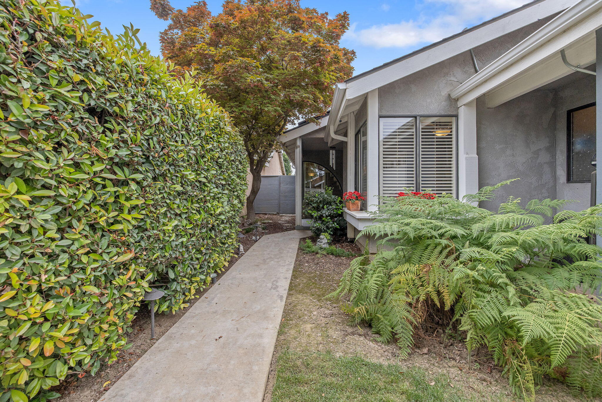 1443 E Vassar Dr, Visalia, CA 93292