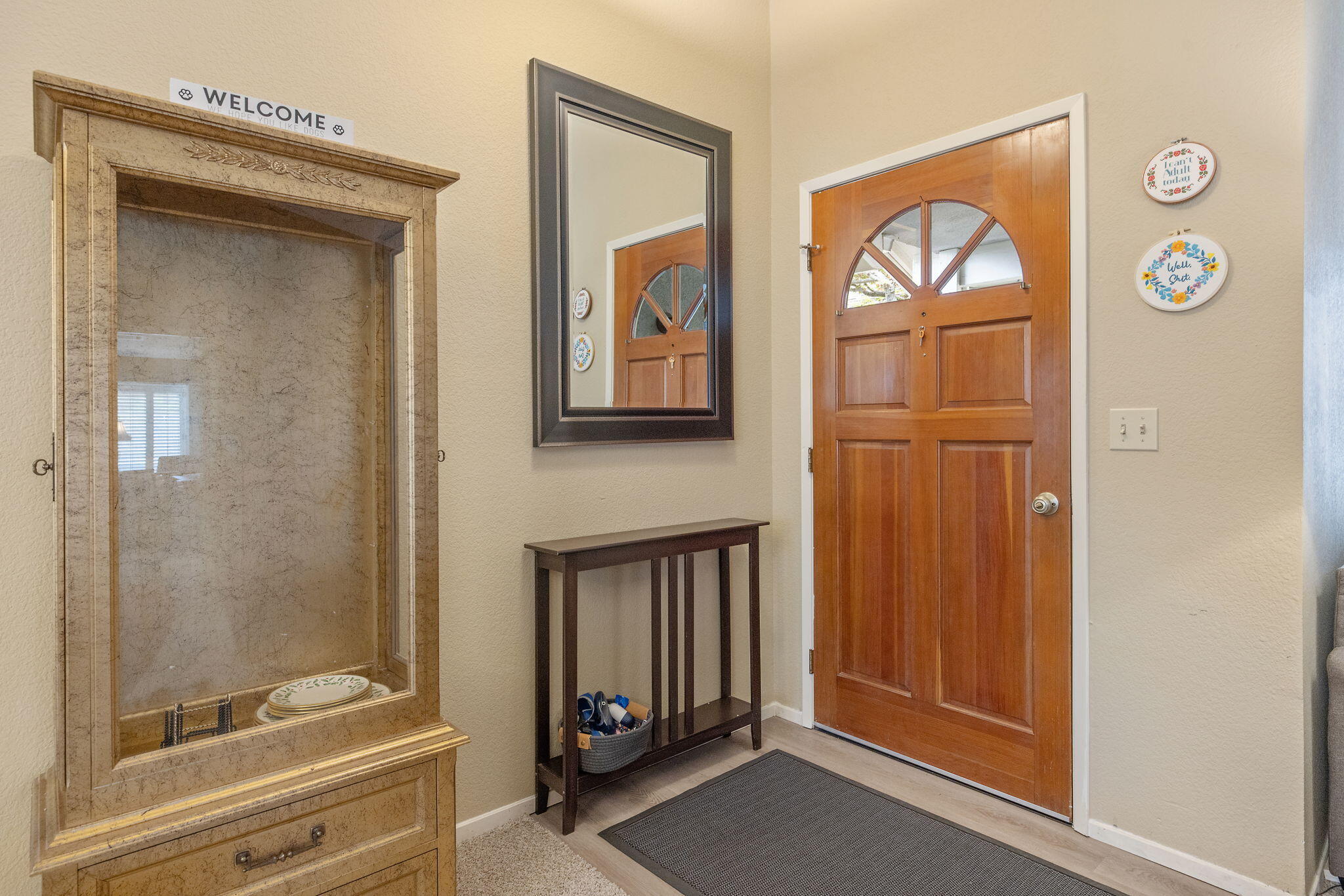 1443 E Vassar Dr, Visalia, CA 93292