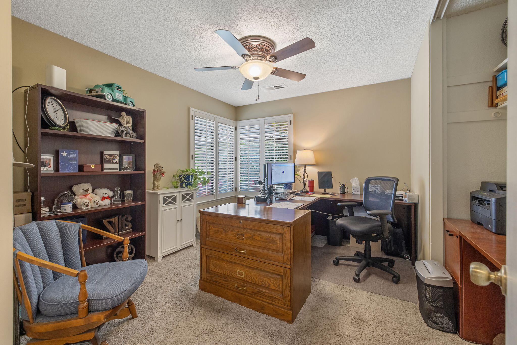 1443 E Vassar Dr, Visalia, CA 93292