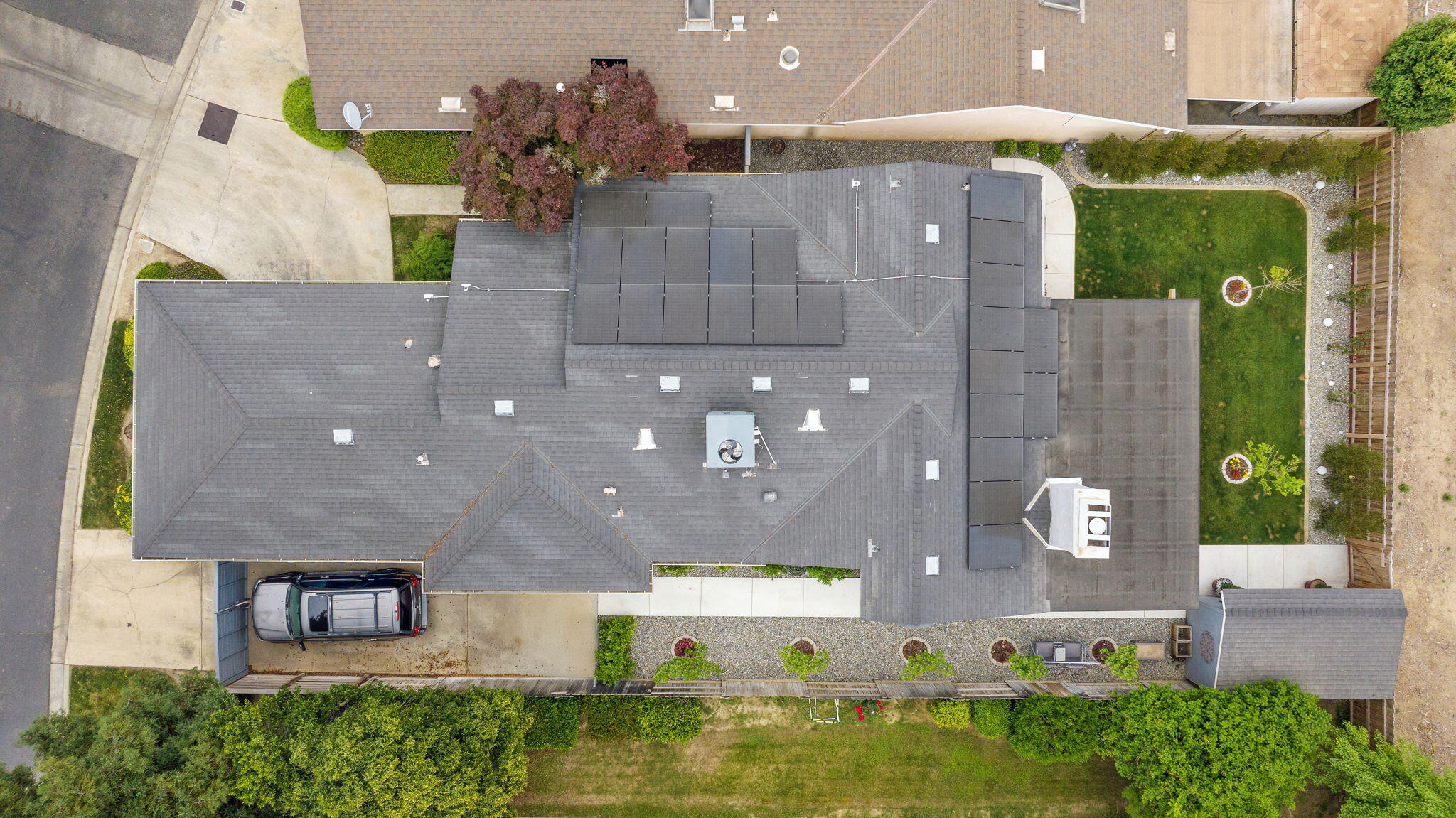 1443 E Vassar Dr, Visalia, CA 93292