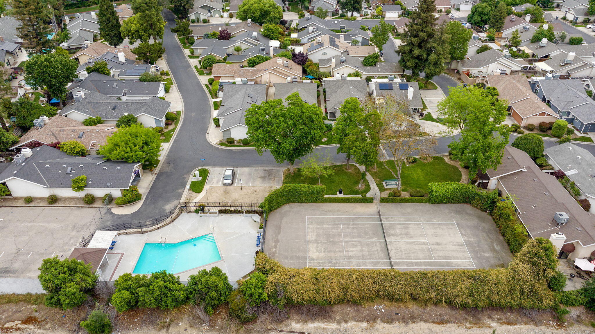 1443 E Vassar Dr, Visalia, CA 93292