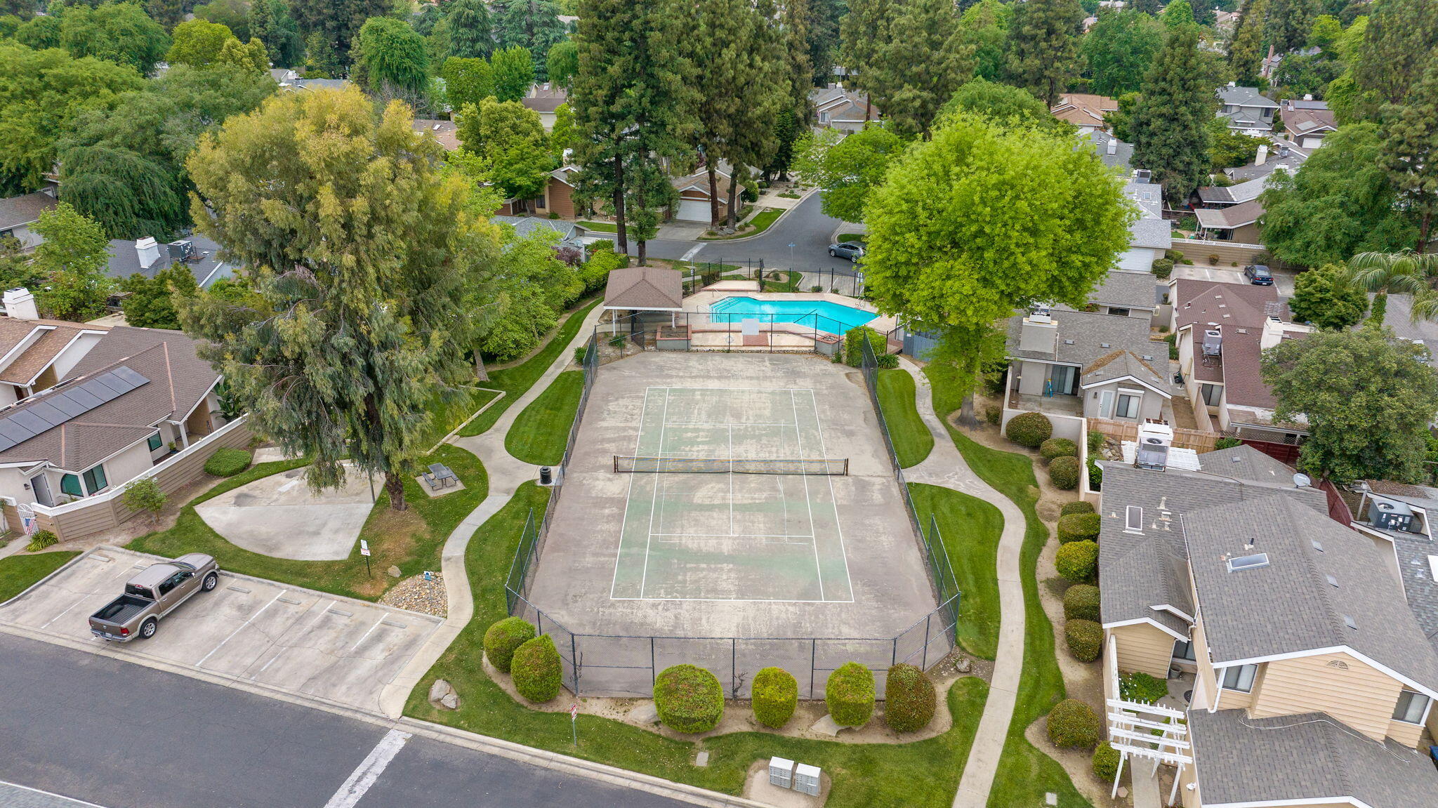 1443 E Vassar Dr, Visalia, CA 93292