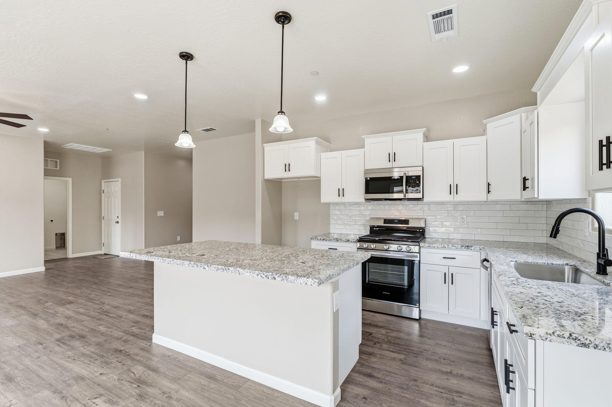 3441 E Douglas Ave, Visalia, CA 93292