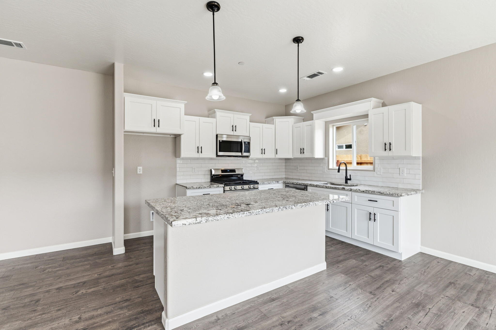 3441 E Douglas Ave, Visalia, CA 93292