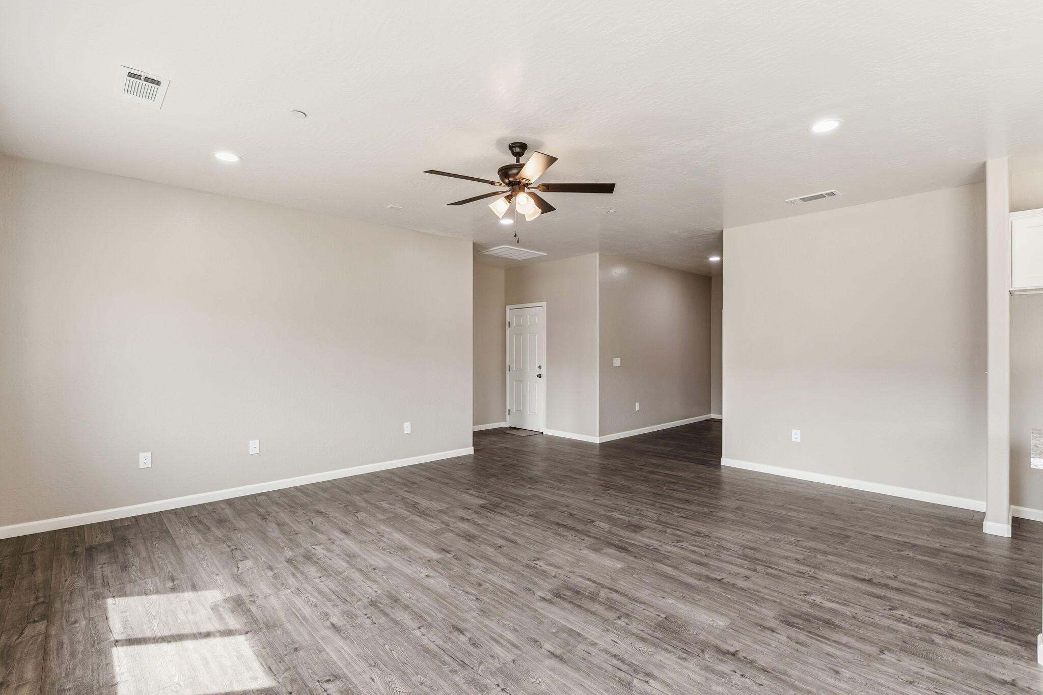 3441 E Douglas Ave, Visalia, CA 93292