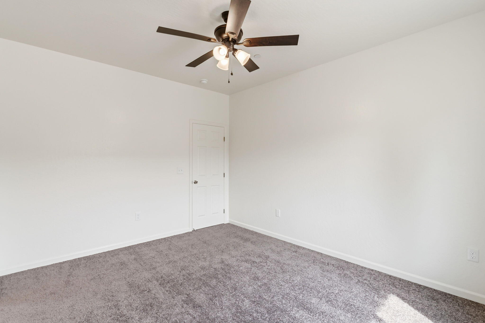 3441 E Douglas Ave, Visalia, CA 93292