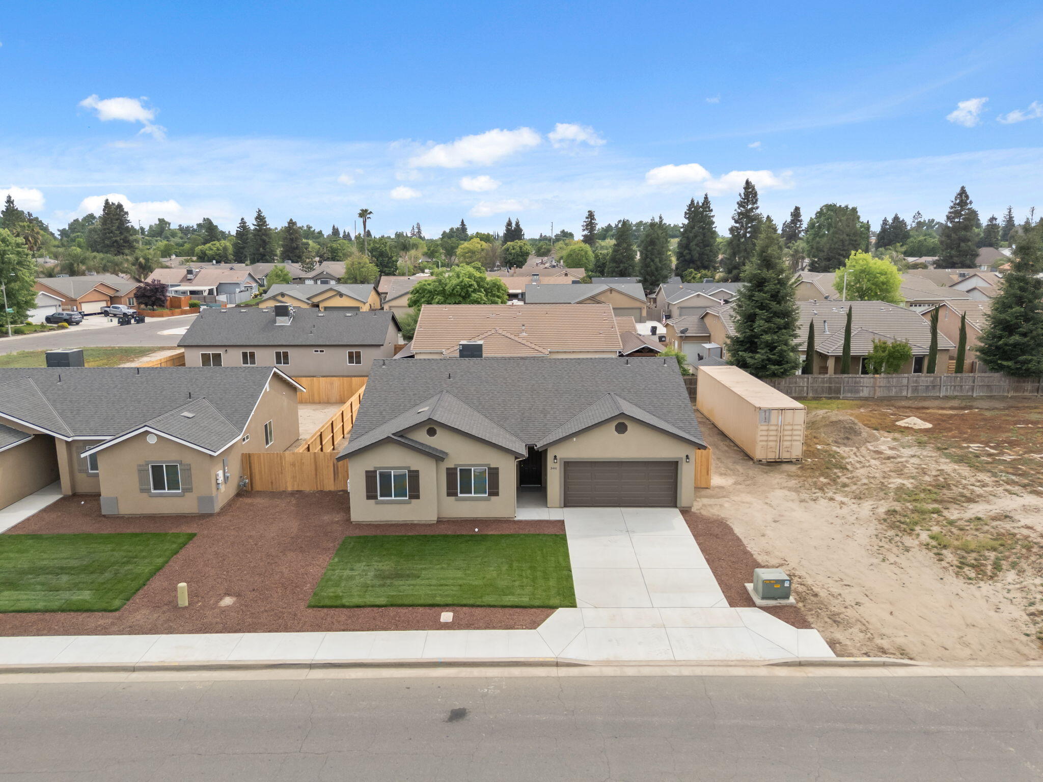 3441 E Douglas Ave, Visalia, CA 93292