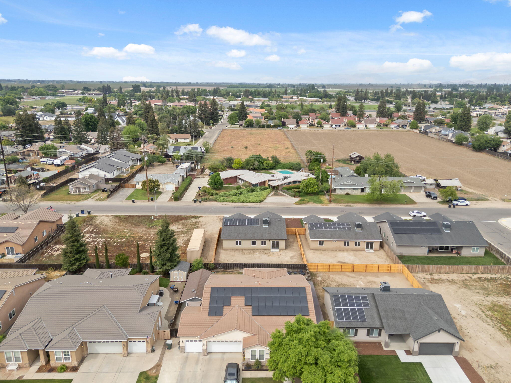 3441 E Douglas Ave, Visalia, CA 93292