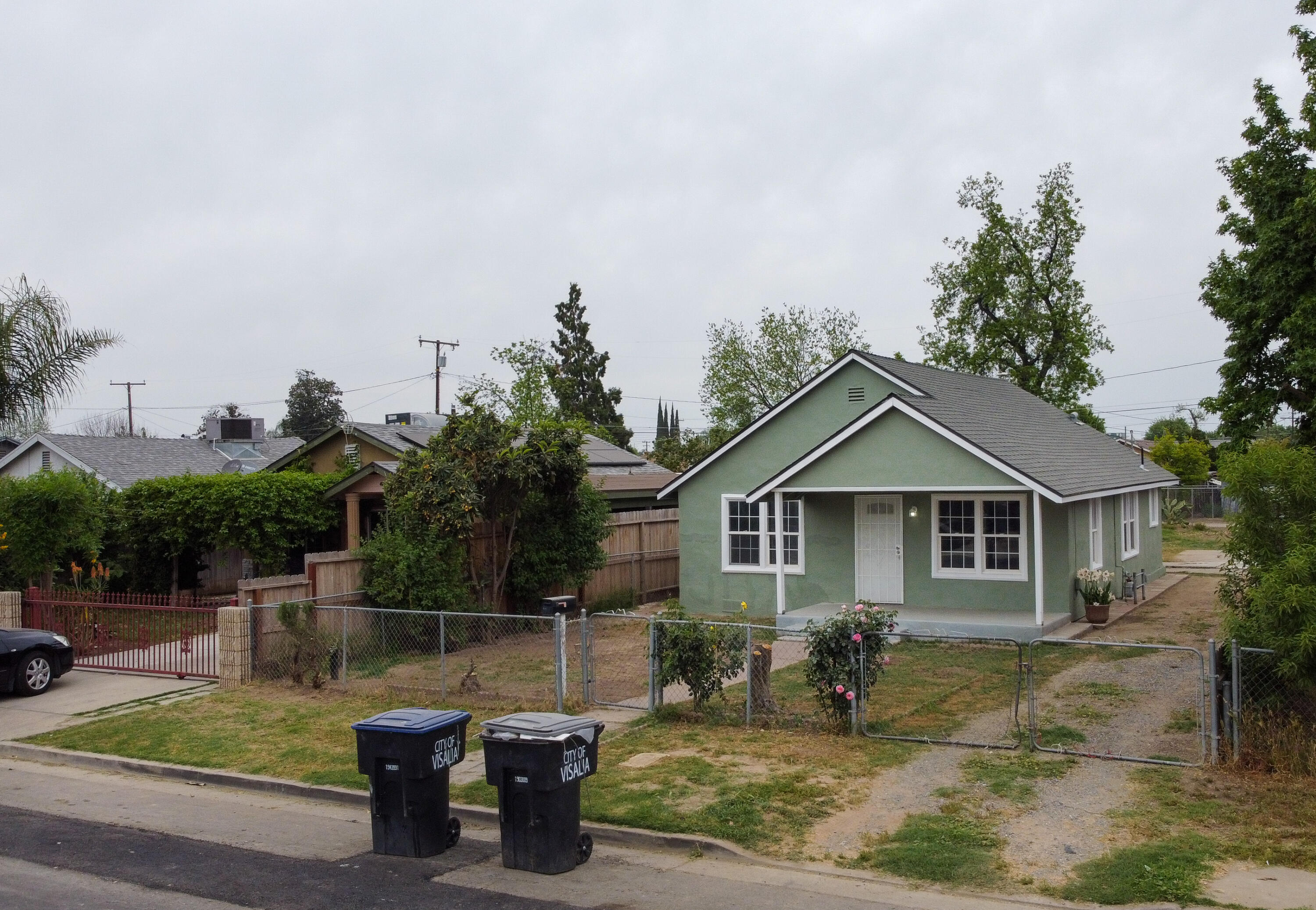 818 W W Sweet Ave, Visalia, CA 93291