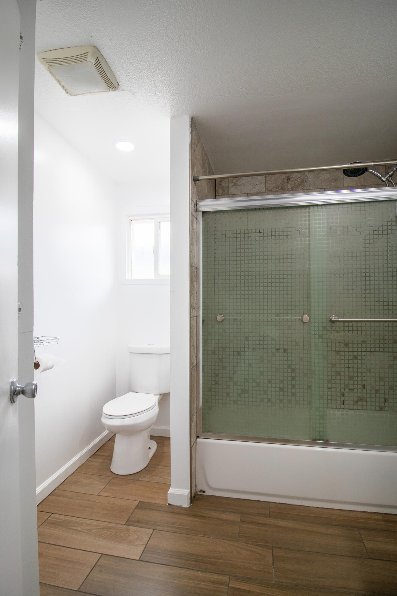 818 W W Sweet Ave, Visalia, CA 93291