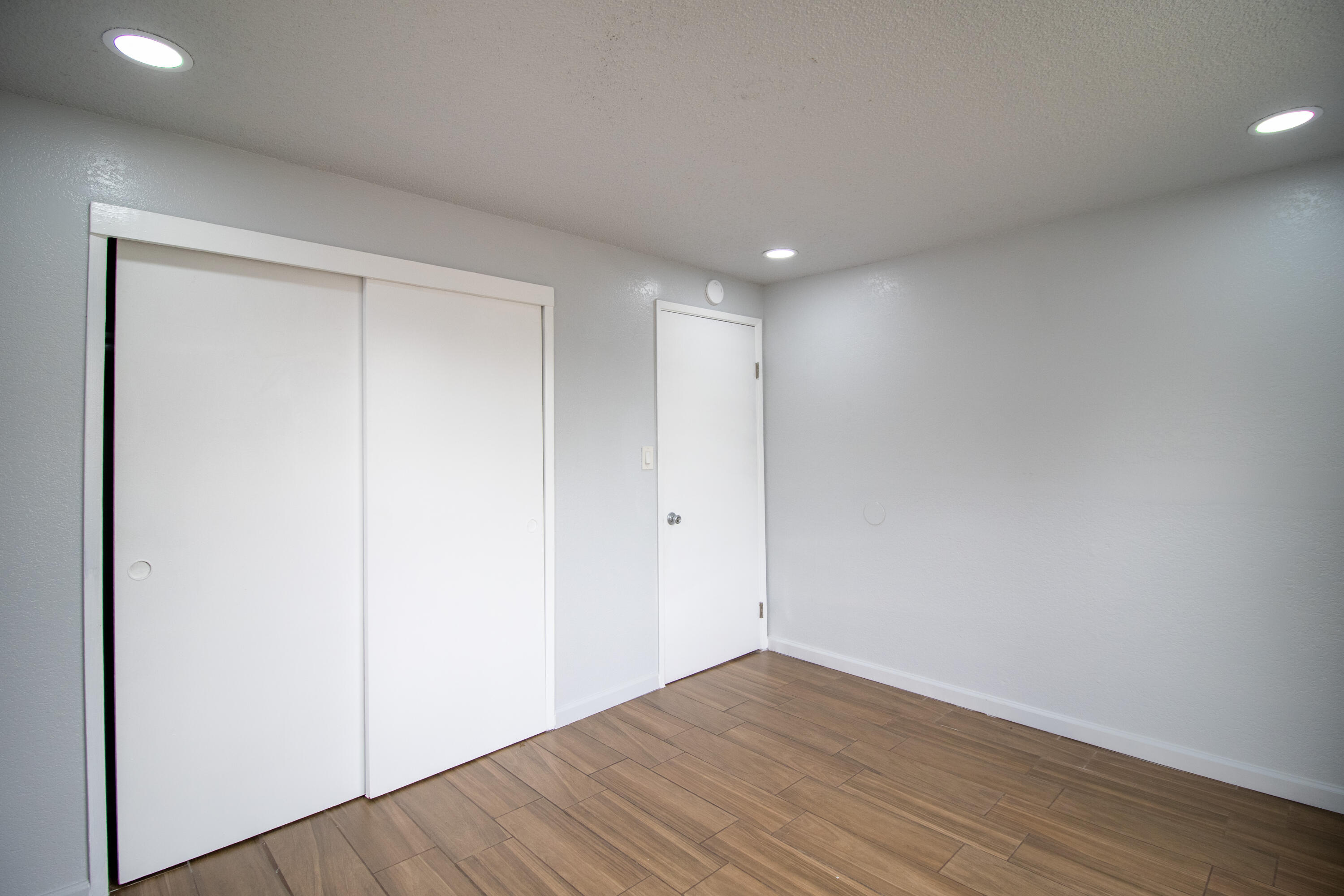 818 W W Sweet Ave, Visalia, CA 93291