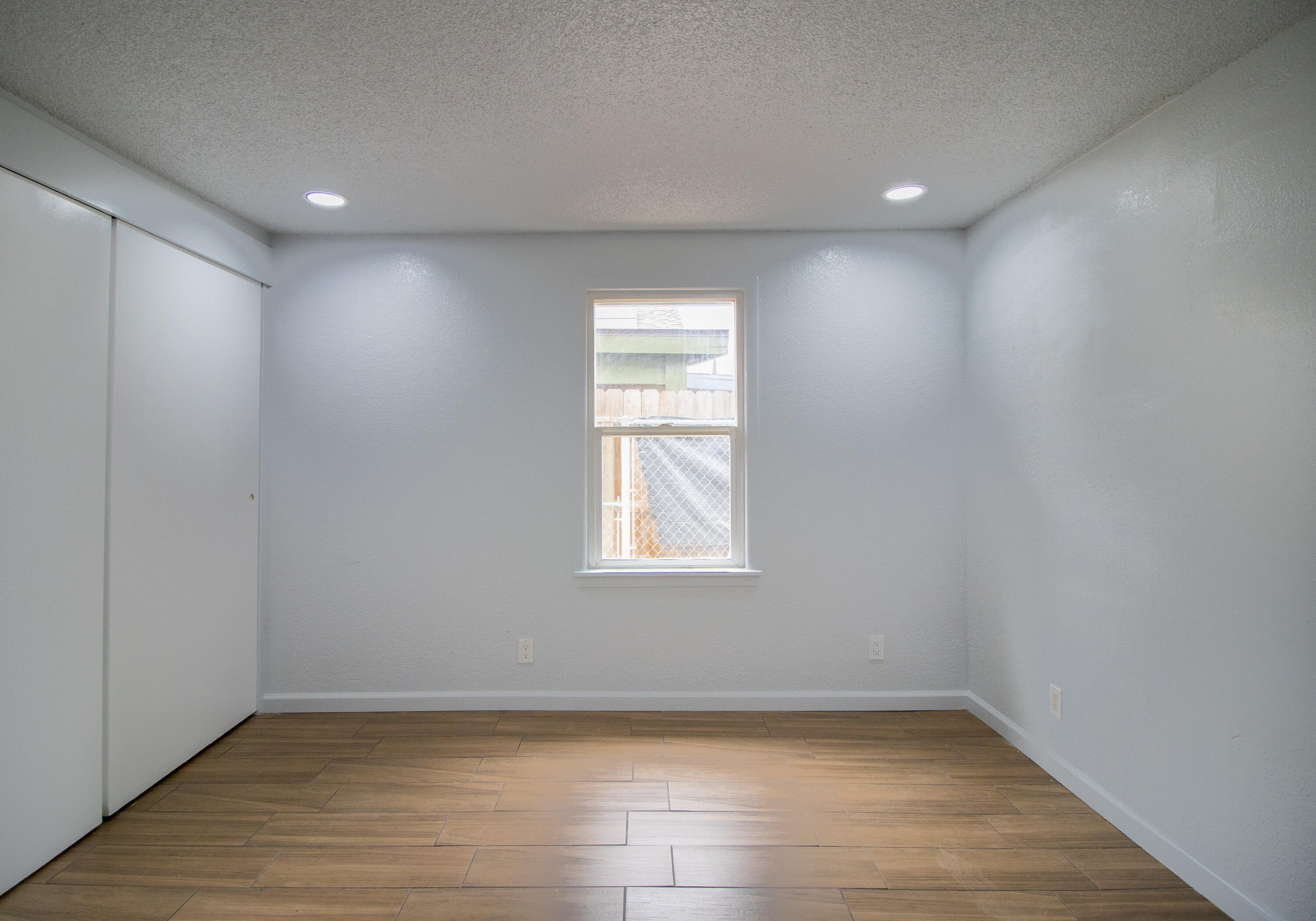 818 W W Sweet Ave, Visalia, CA 93291