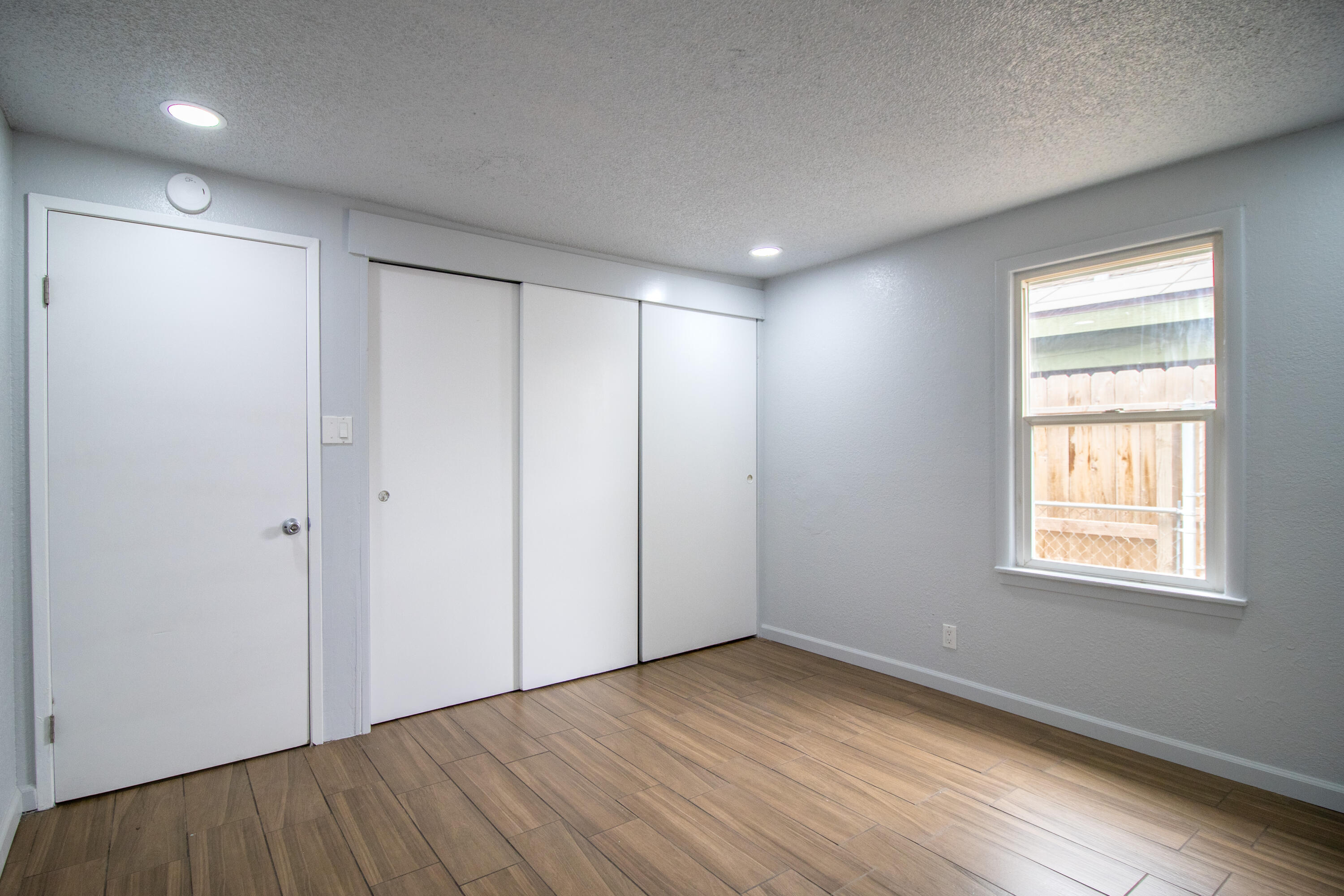 818 W W Sweet Ave, Visalia, CA 93291