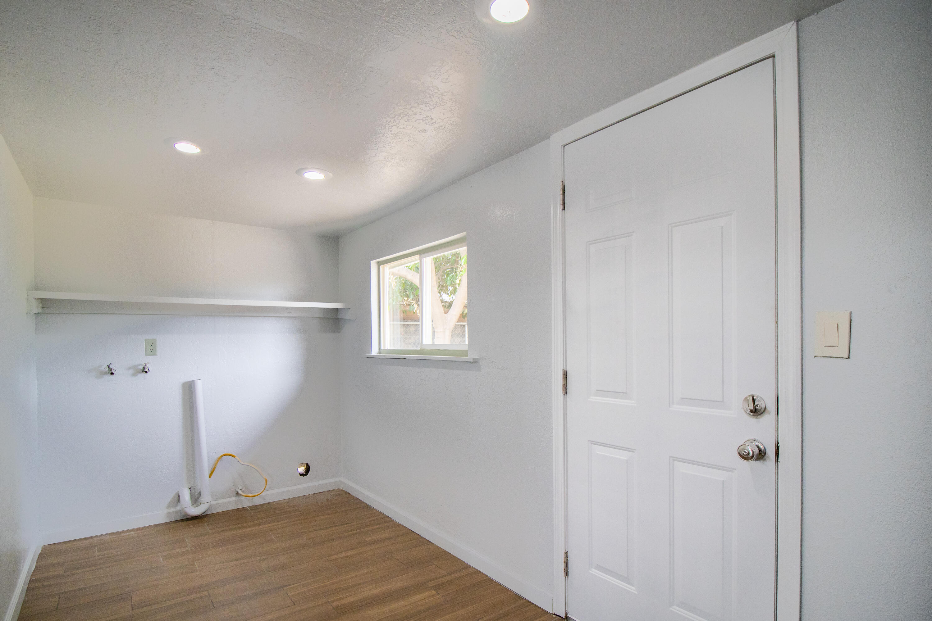 818 W W Sweet Ave, Visalia, CA 93291