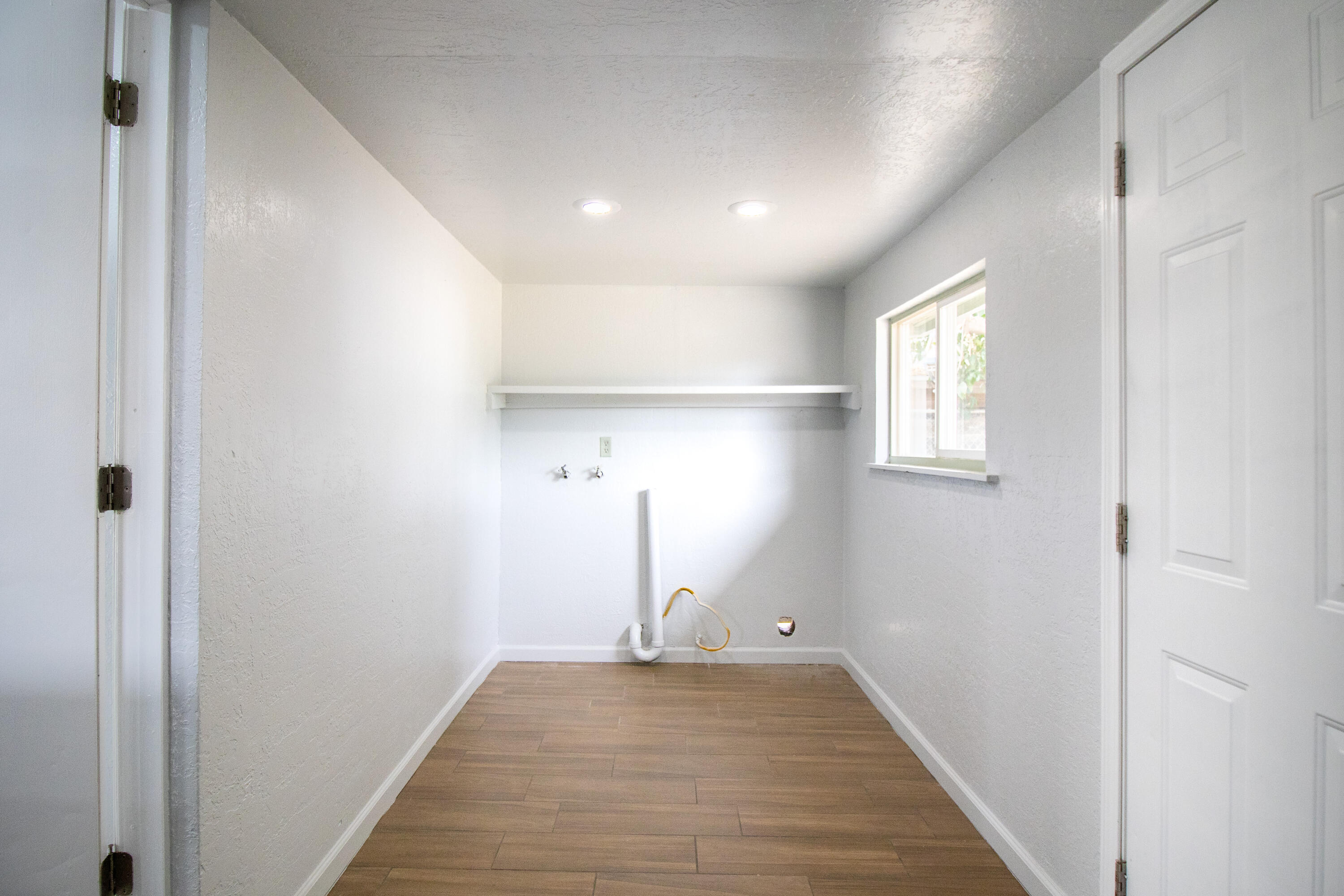 818 W W Sweet Ave, Visalia, CA 93291