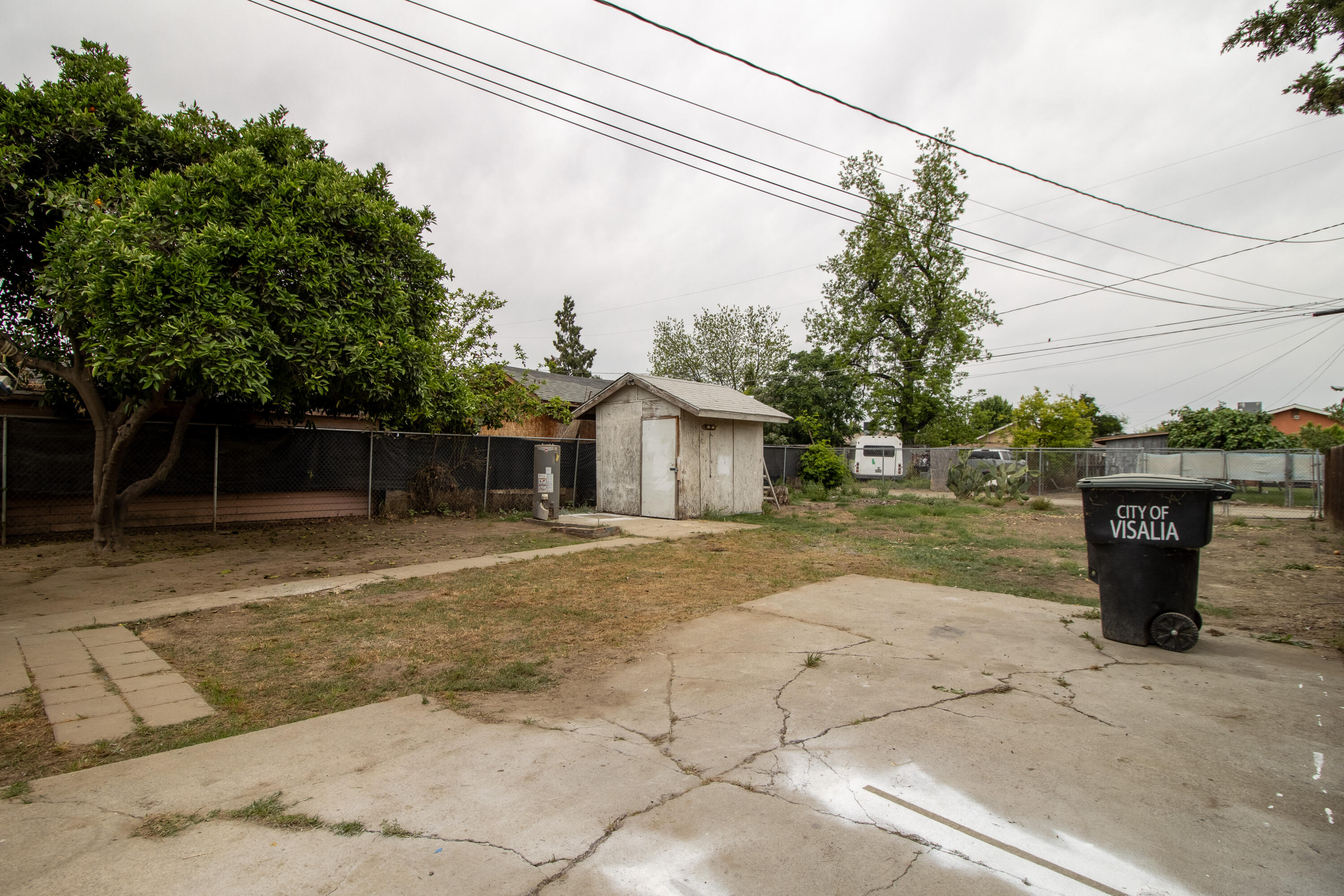 818 W W Sweet Ave, Visalia, CA 93291