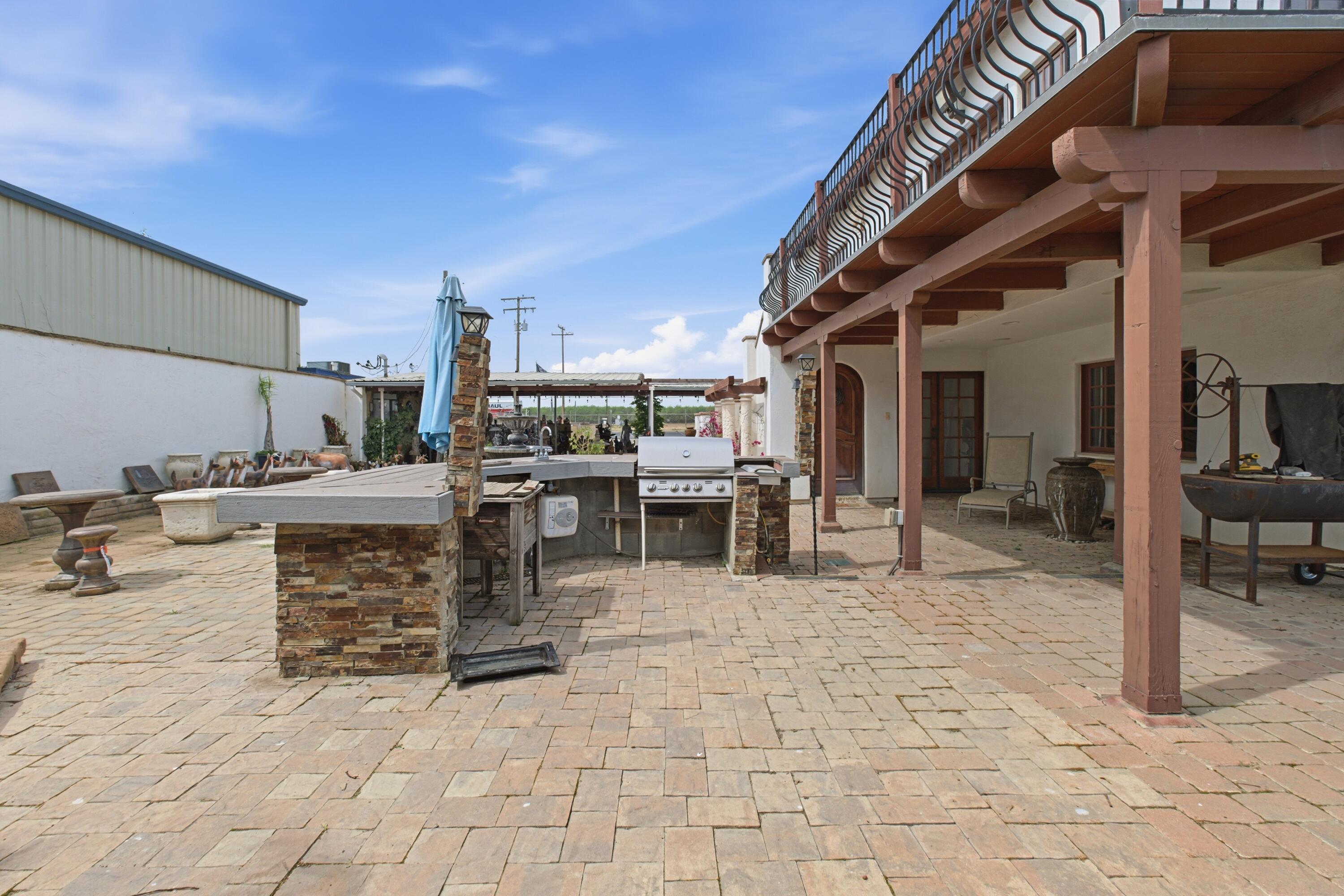 26300 N Mooney Blvd, Tulare, CA 93274