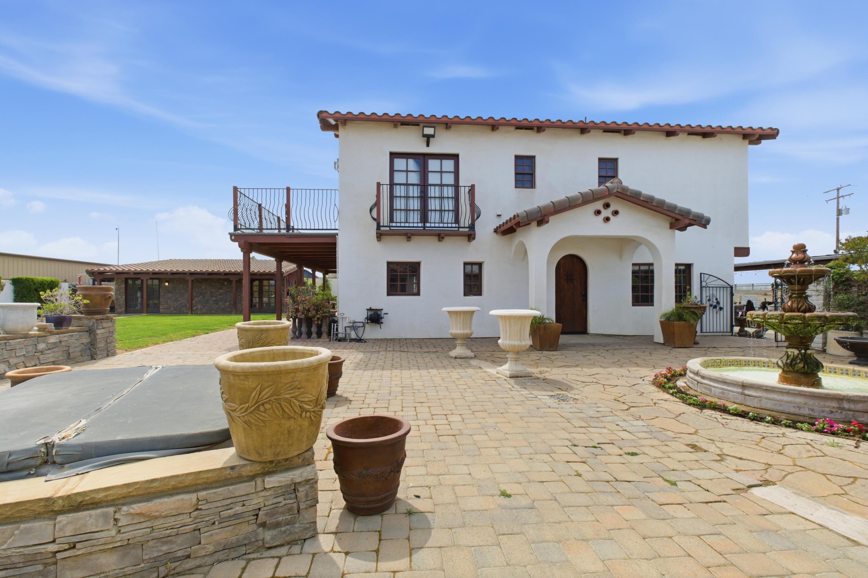 26300 N Mooney Blvd, Tulare, CA 93274