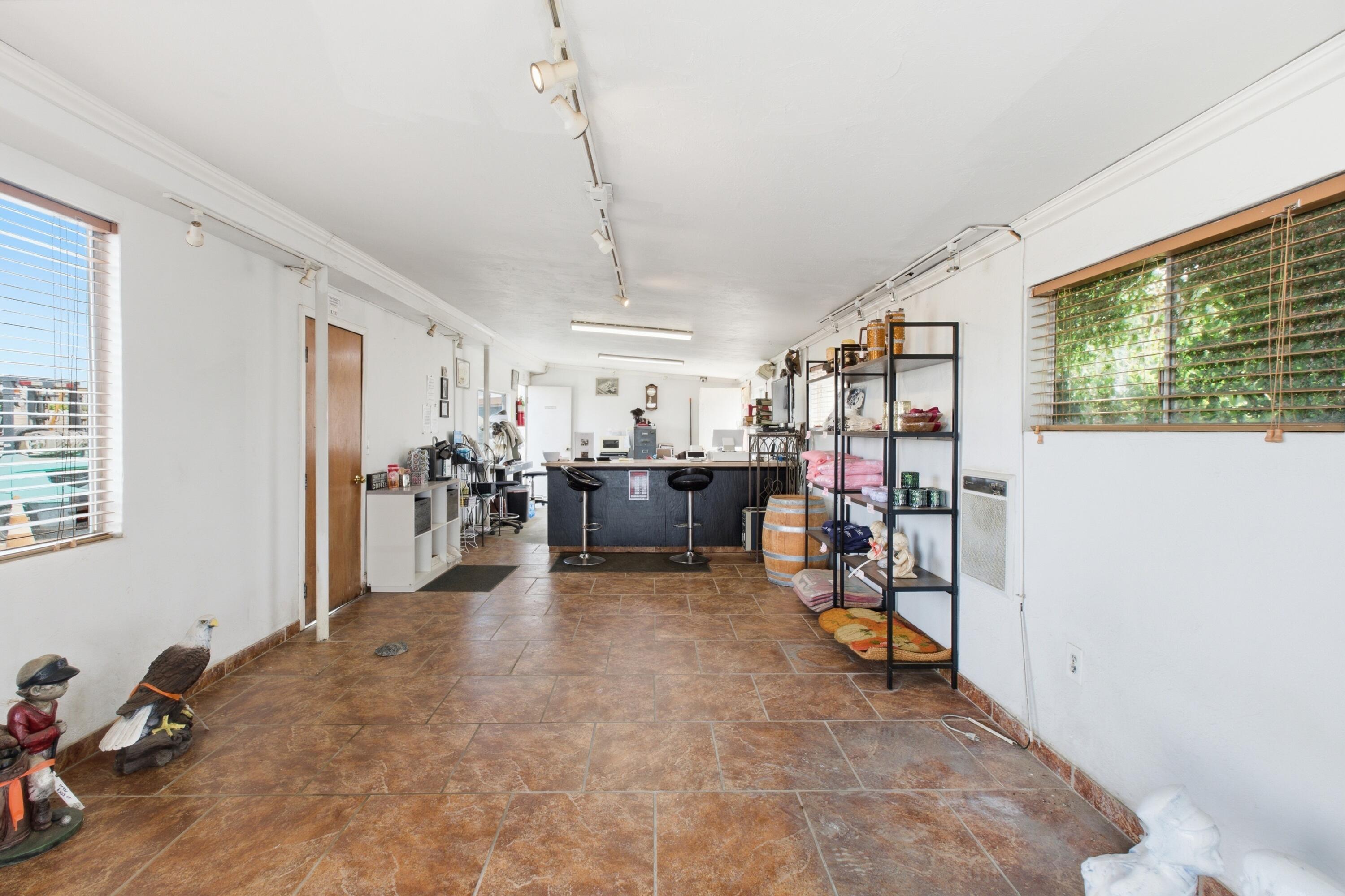 26300 N Mooney Blvd, Tulare, CA 93274