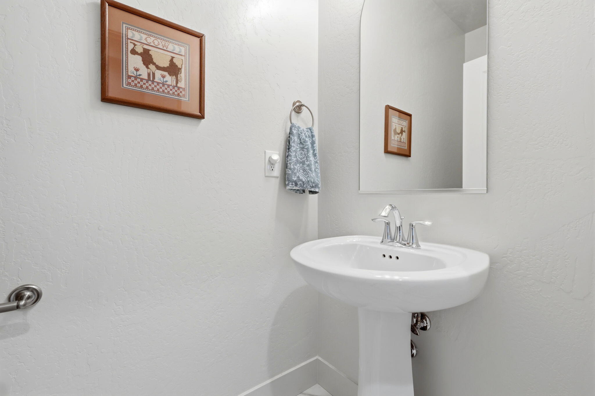 3345 W Florence Ave, Visalia, CA 93277