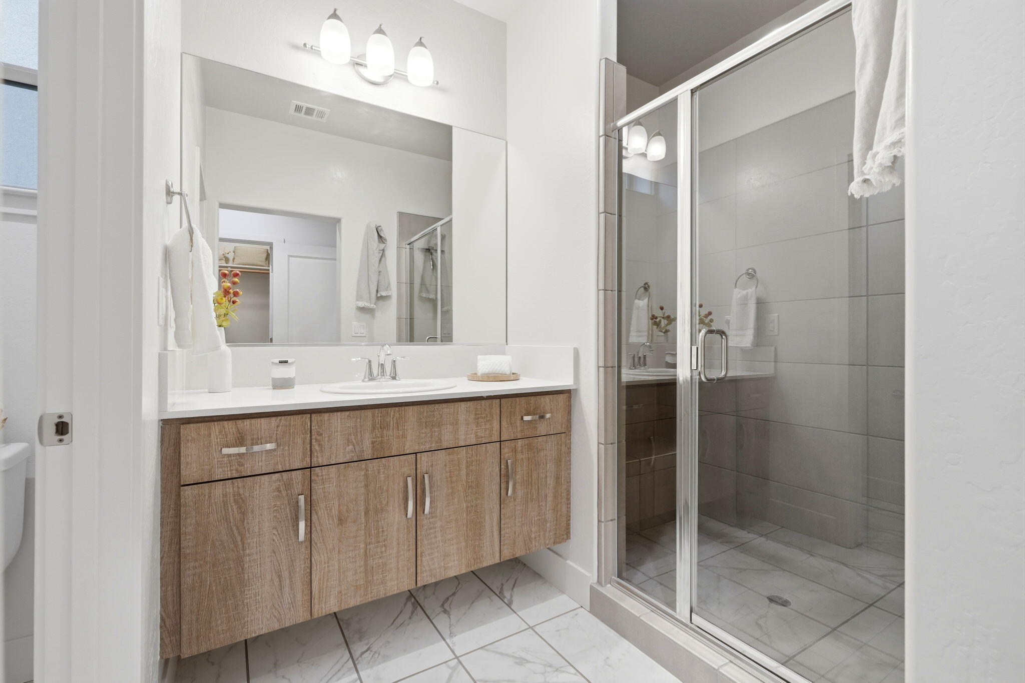 3345 W Florence Ave, Visalia, CA 93277