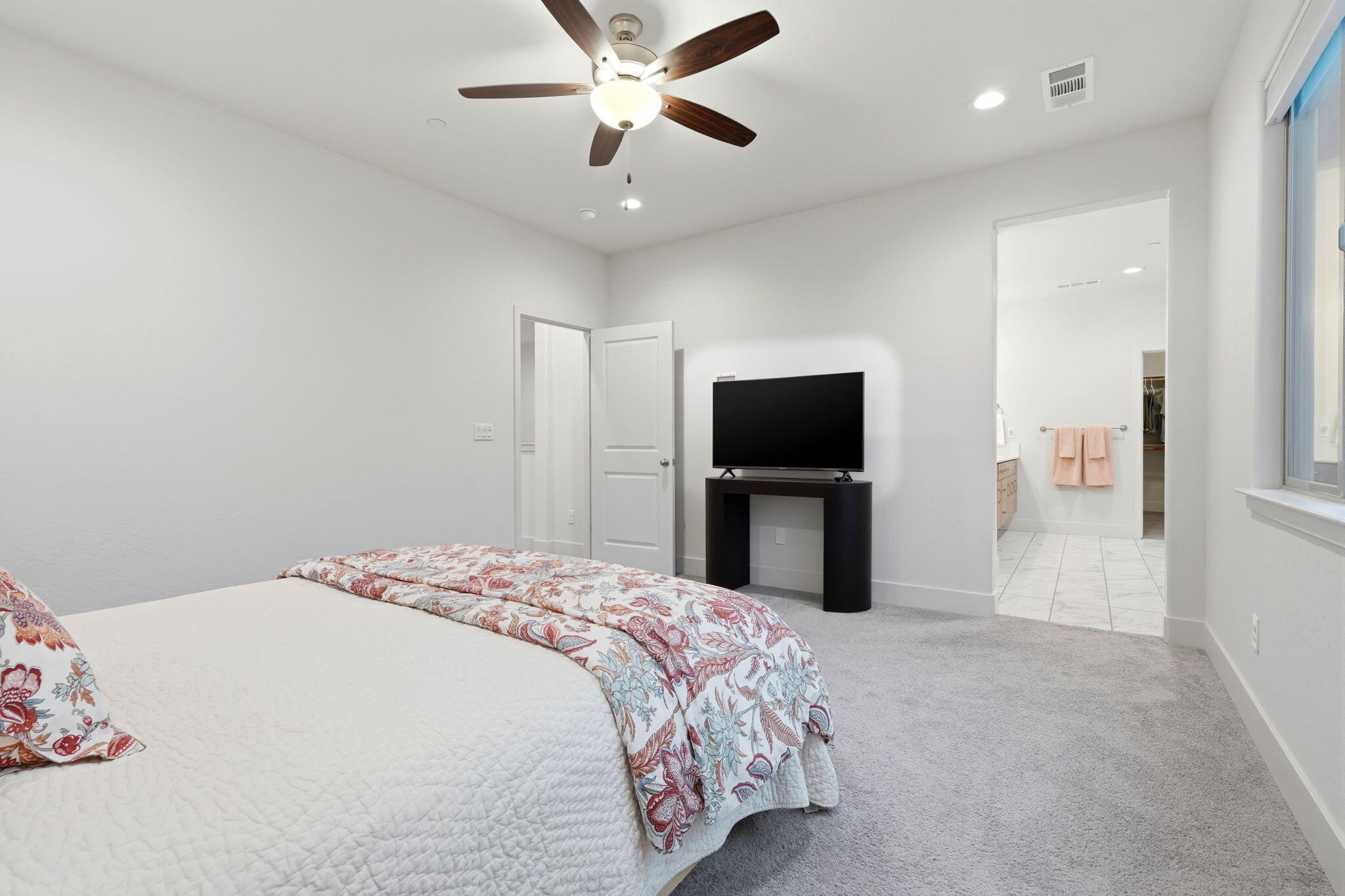 3345 W Florence Ave, Visalia, CA 93277