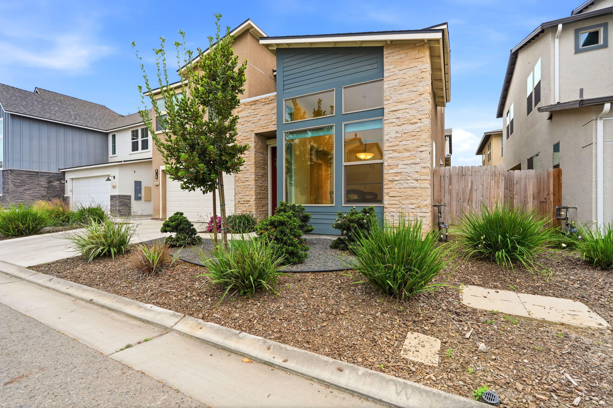 3345 W Florence Ave, Visalia, CA 93277