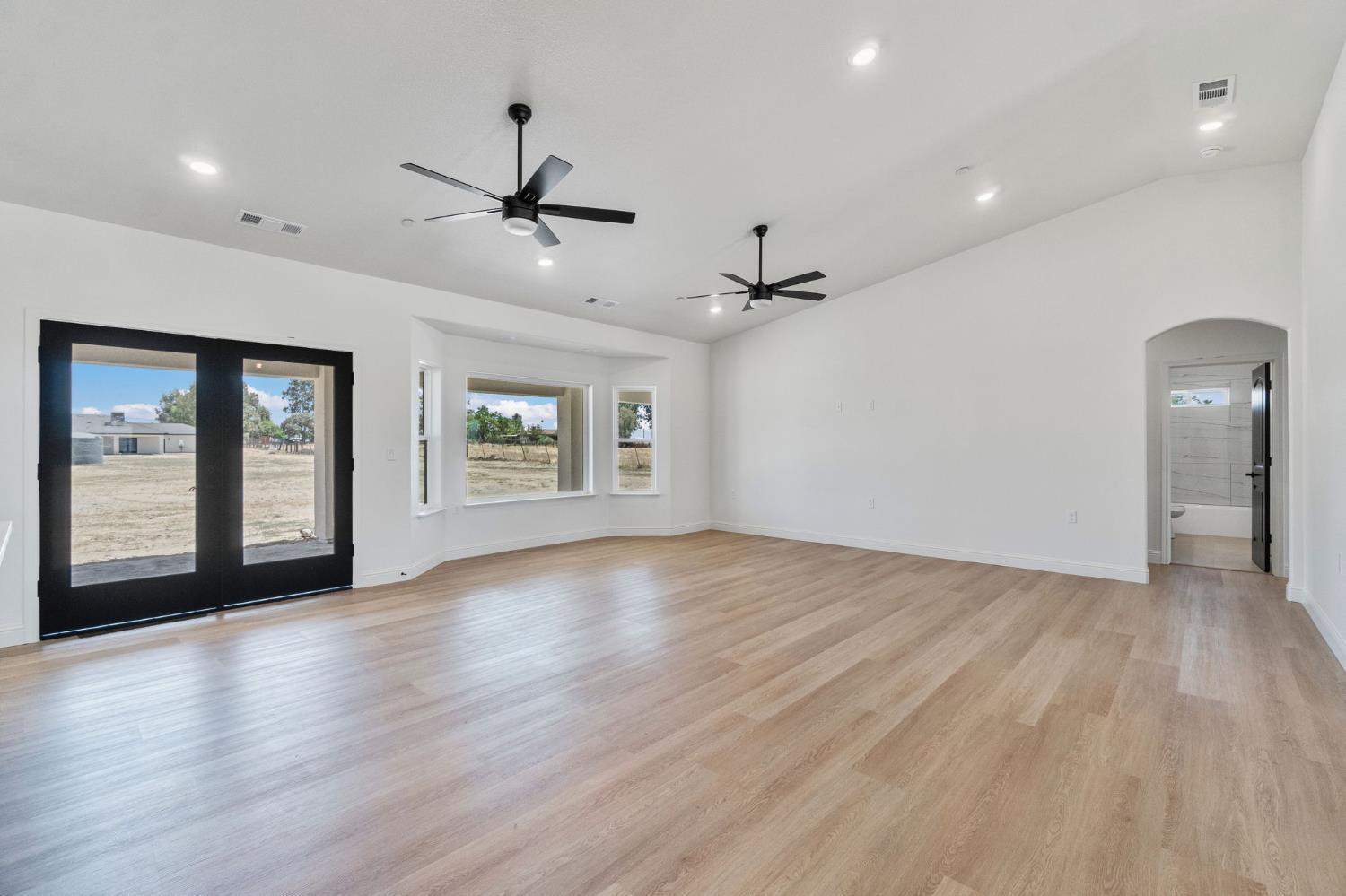 21035 Forest Glen Rd, Madera, CA 93638