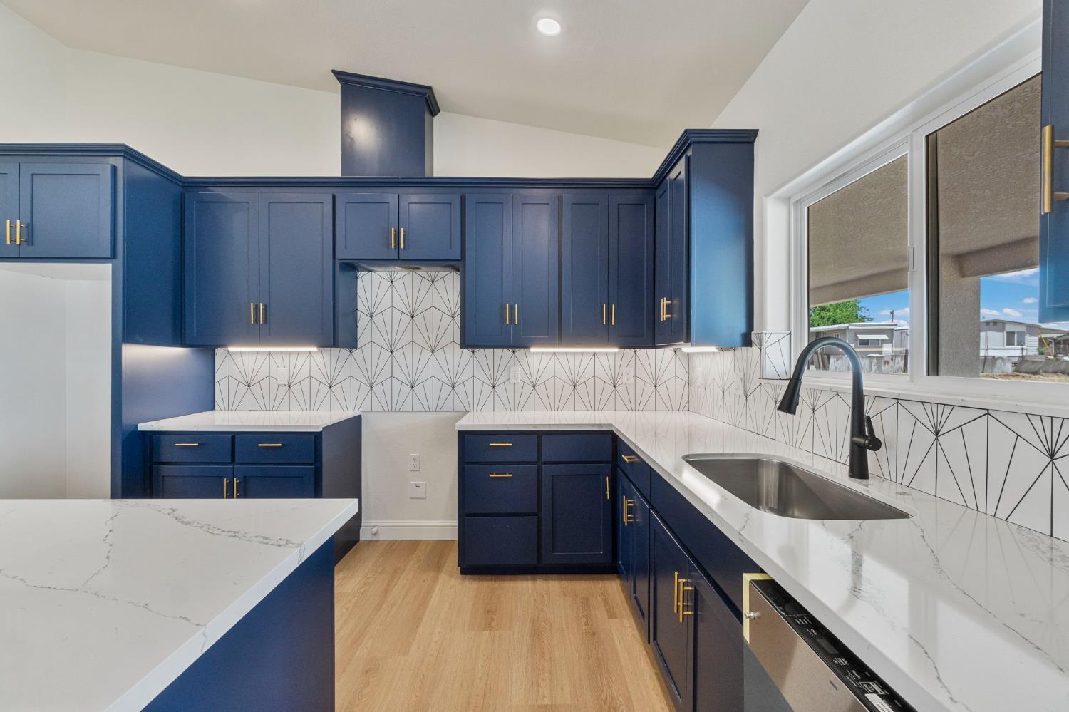 21035 Forest Glen Rd, Madera, CA 93638