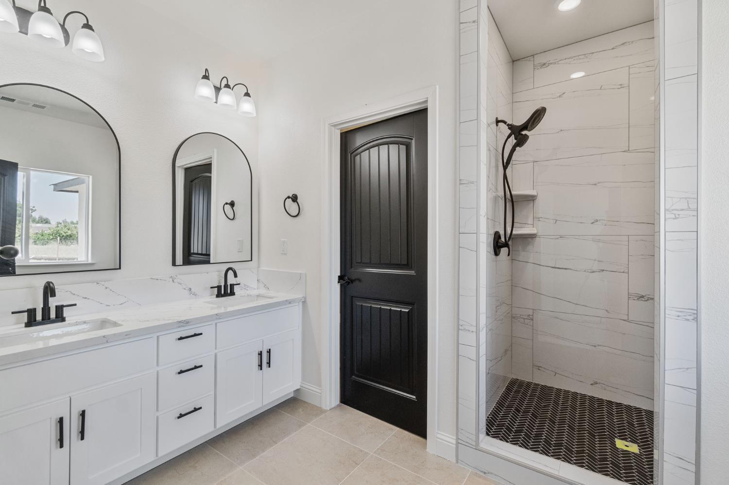 21035 Forest Glen Rd, Madera, CA 93638