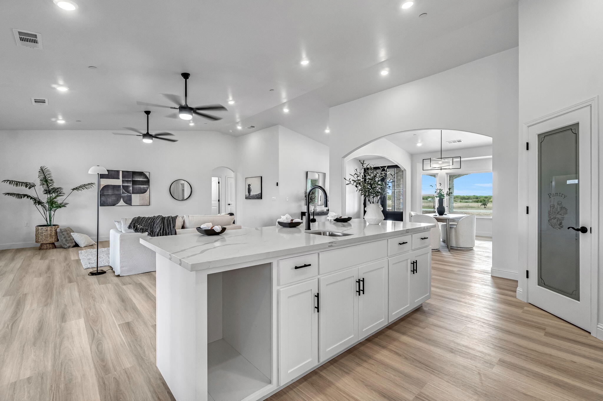 21035 Forest Glen Rd, Madera, CA 93638