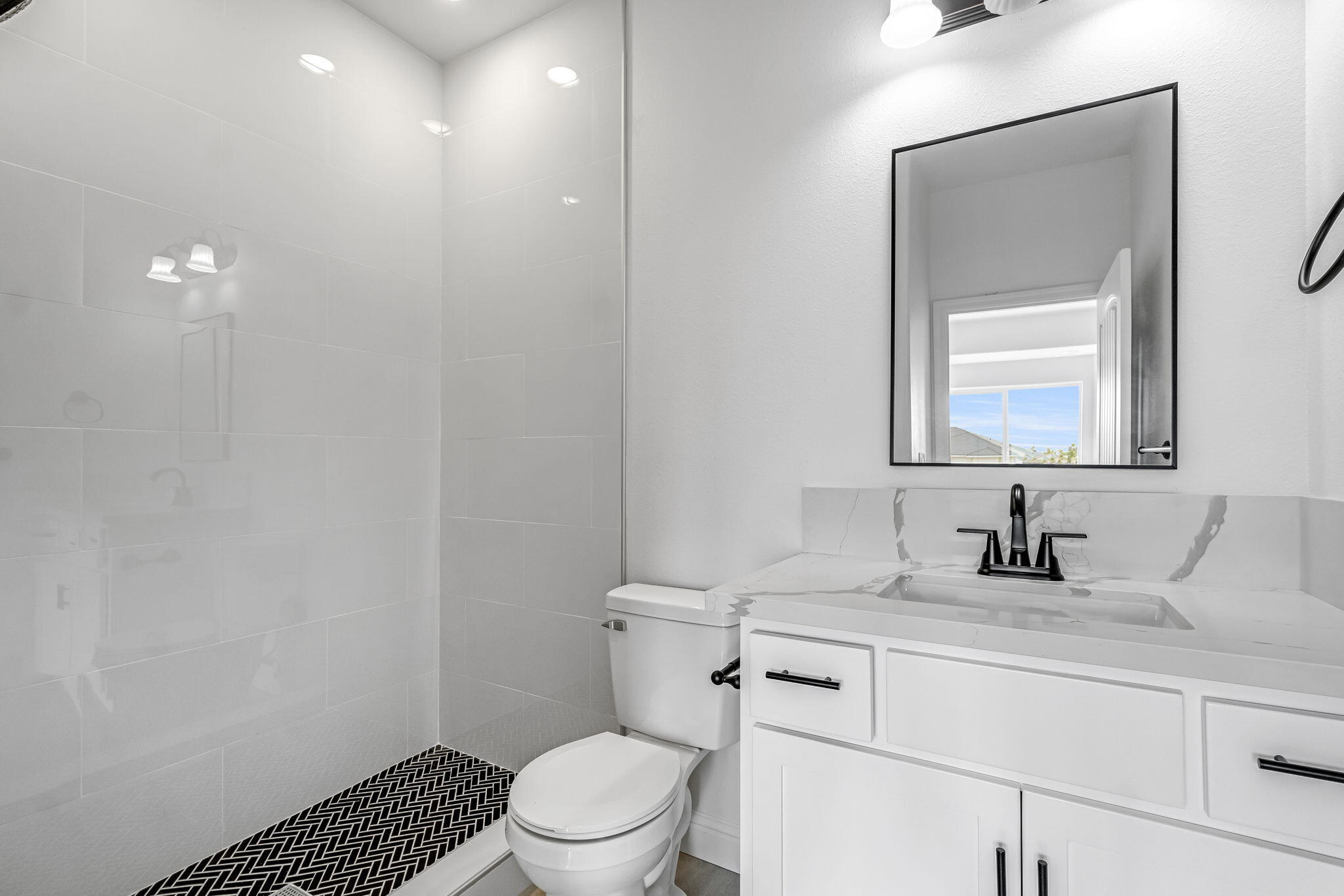 21035 Forest Glen Rd, Madera, CA 93638