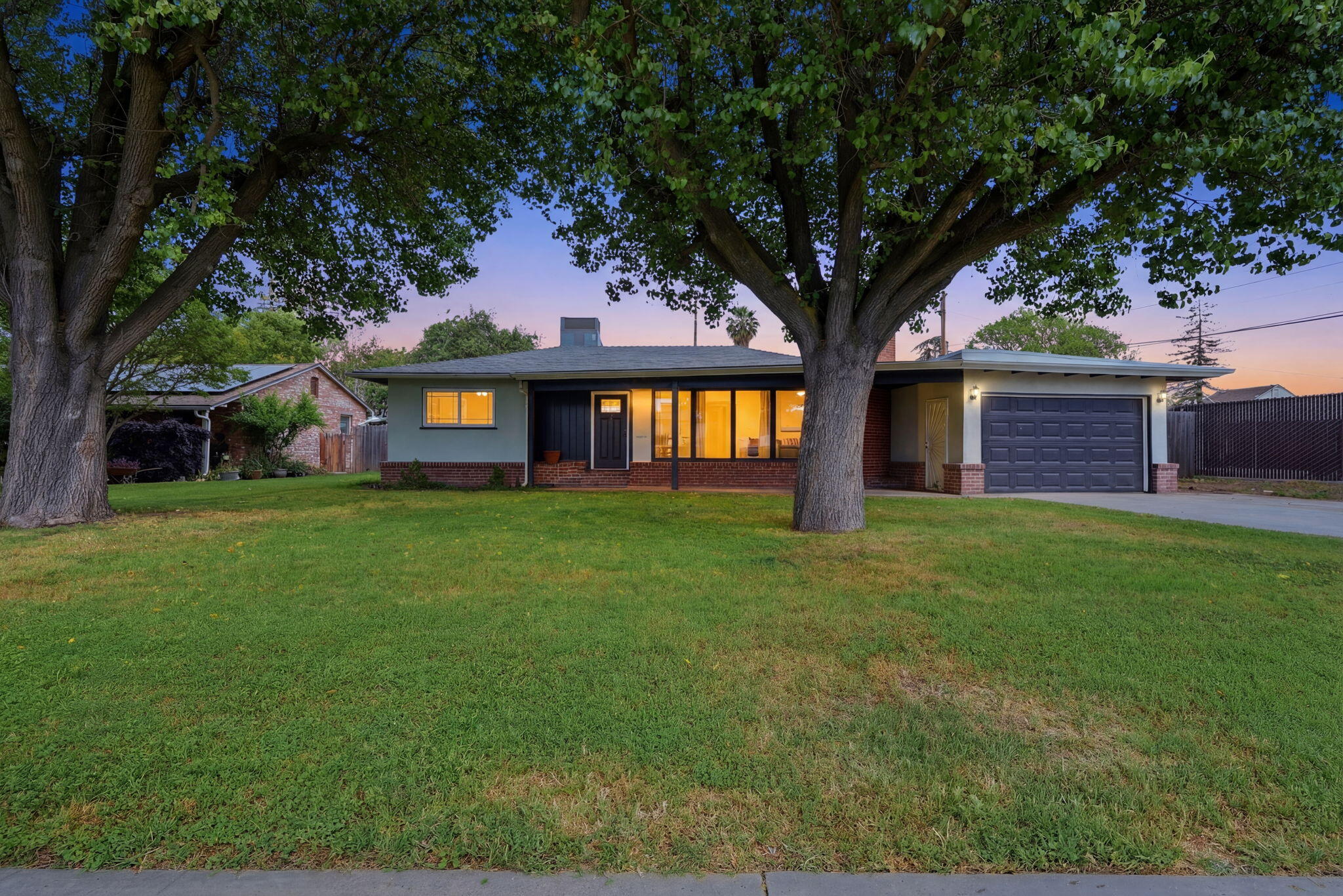 630 Auburn St, Tulare, CA 93274